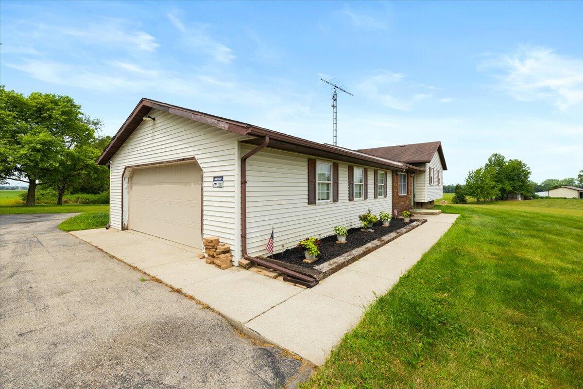 10657 County Road 5, Belle Center, Ohio 43310