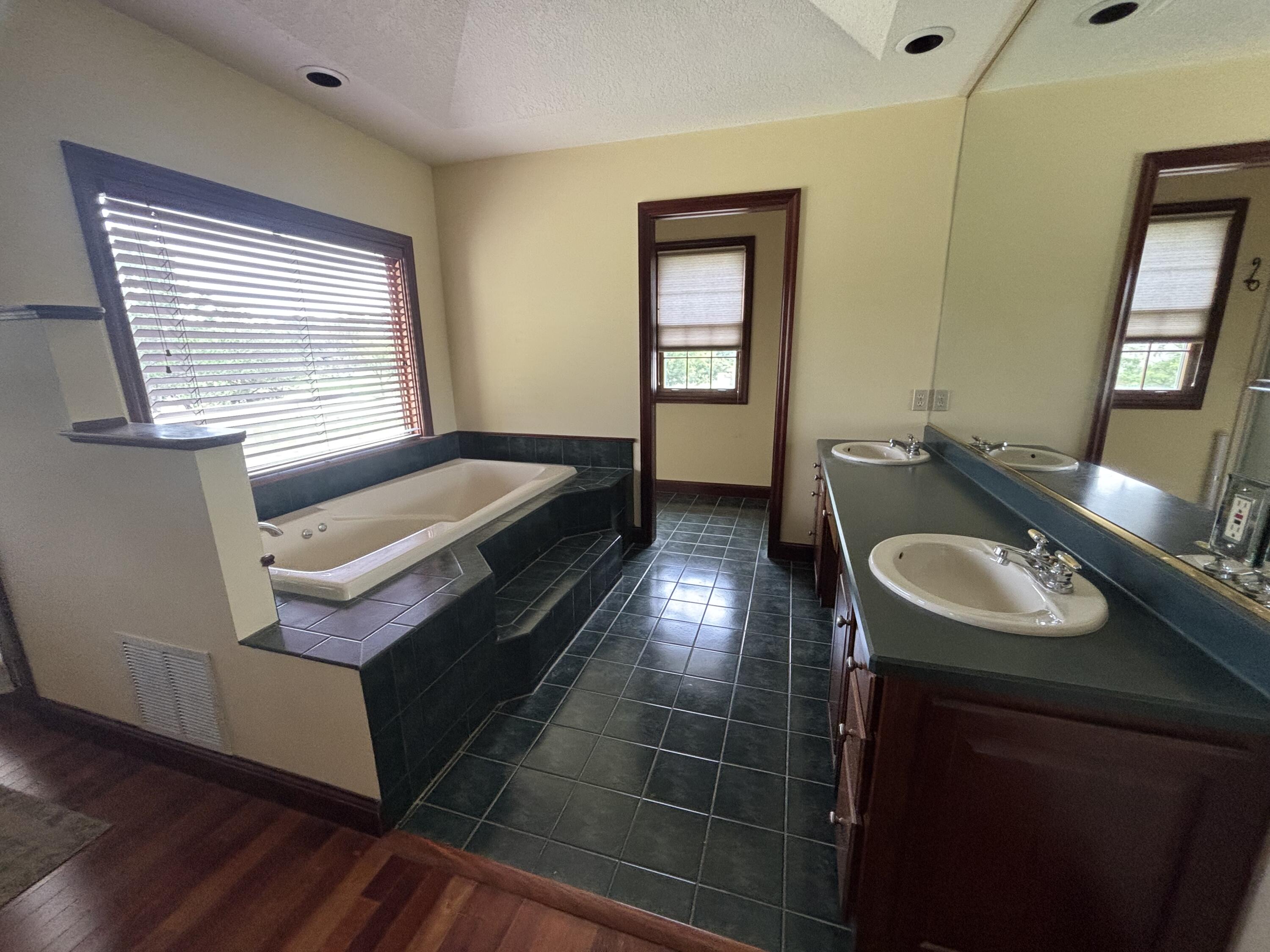 3938 Fort Amanda, Lima, Ohio 45805