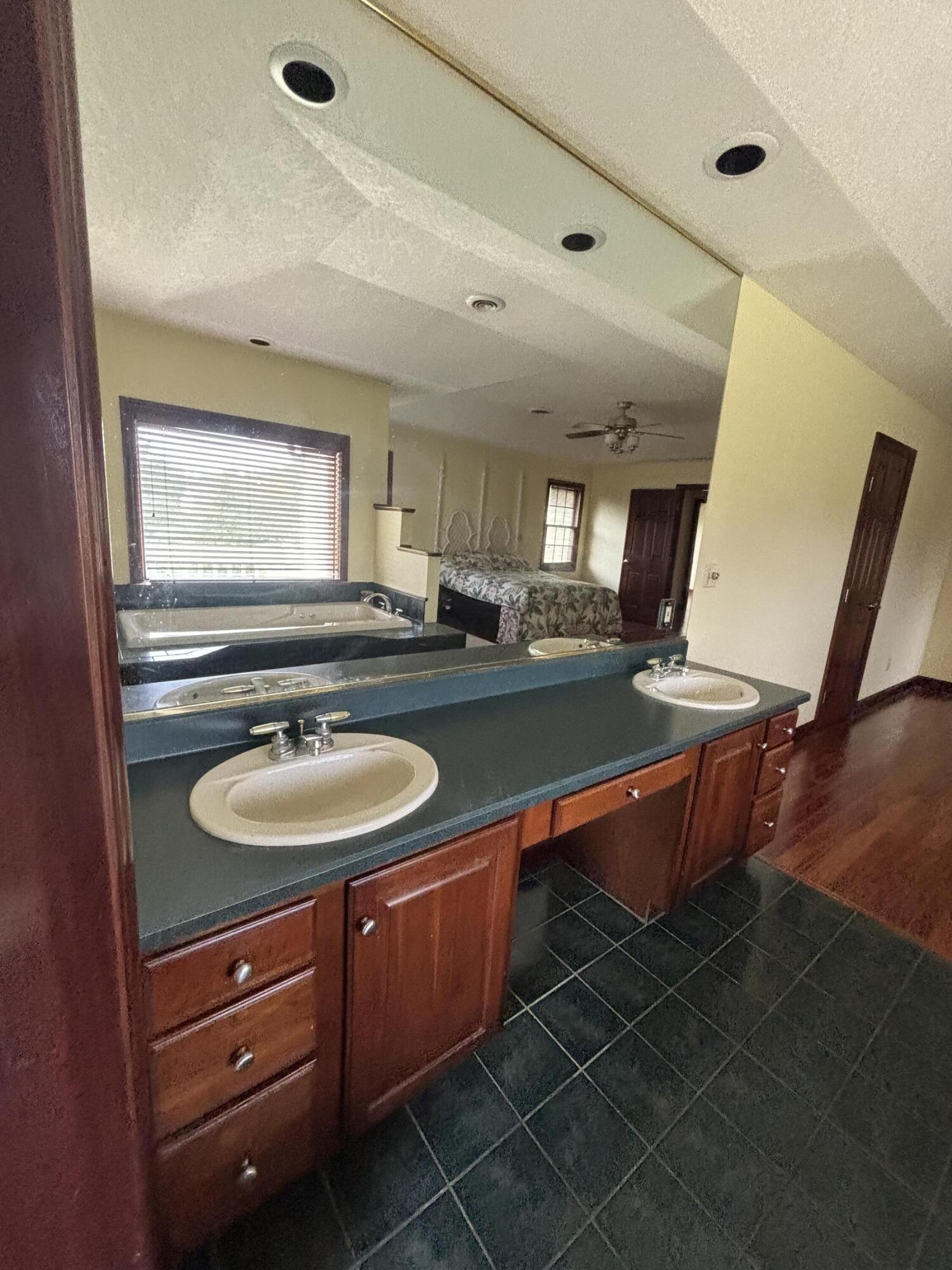 3938 Fort Amanda, Lima, Ohio 45805