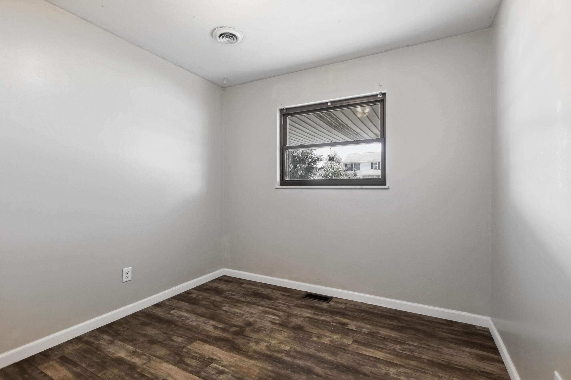 5676 Bellefontaine, Dayton, Ohio 45424