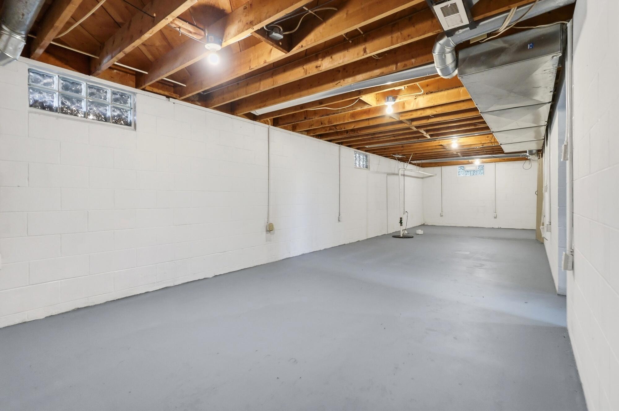 5676 Bellefontaine, Dayton, Ohio 45424