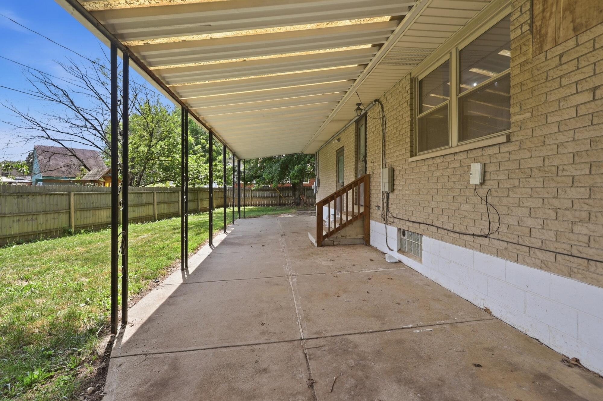 5676 Bellefontaine, Dayton, Ohio 45424