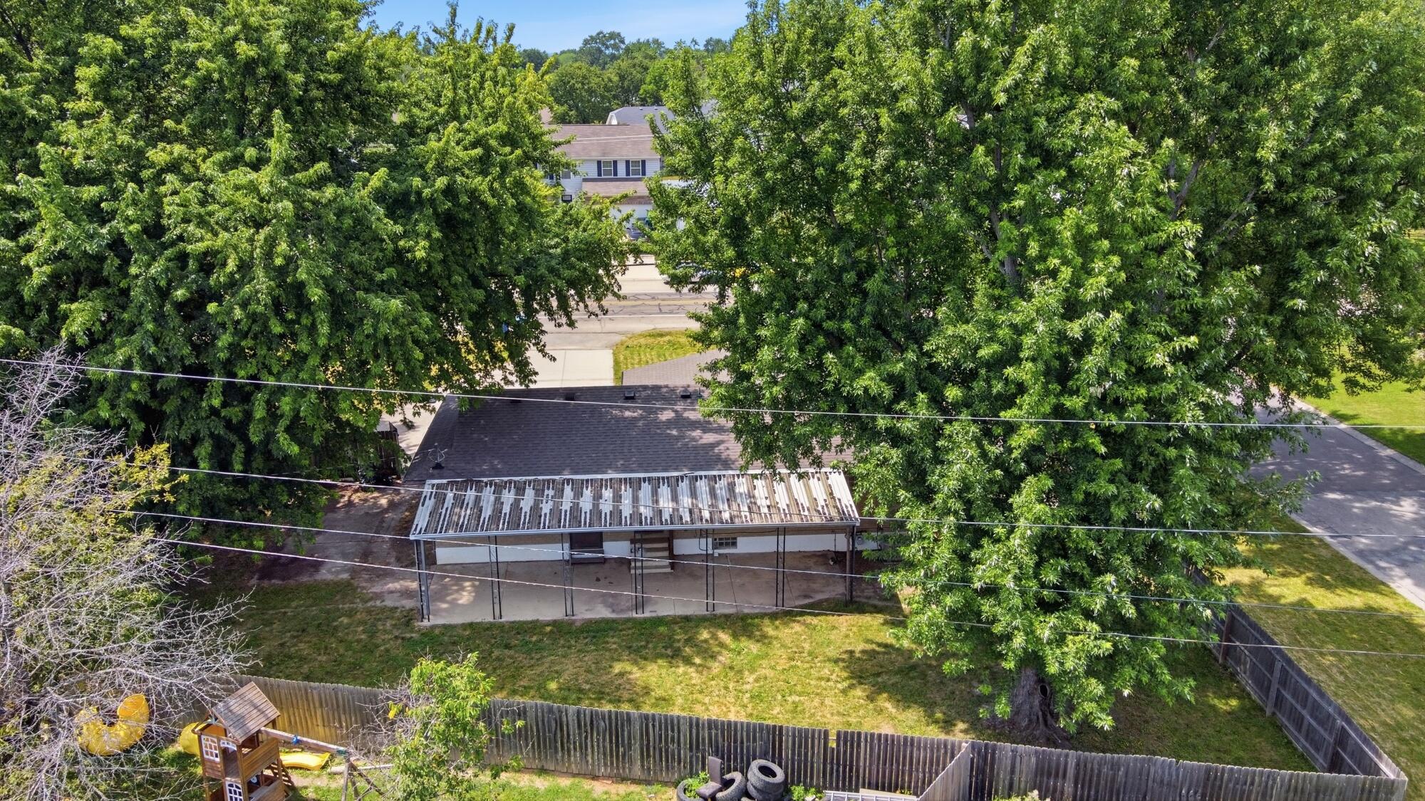 5676 Bellefontaine, Dayton, Ohio 45424