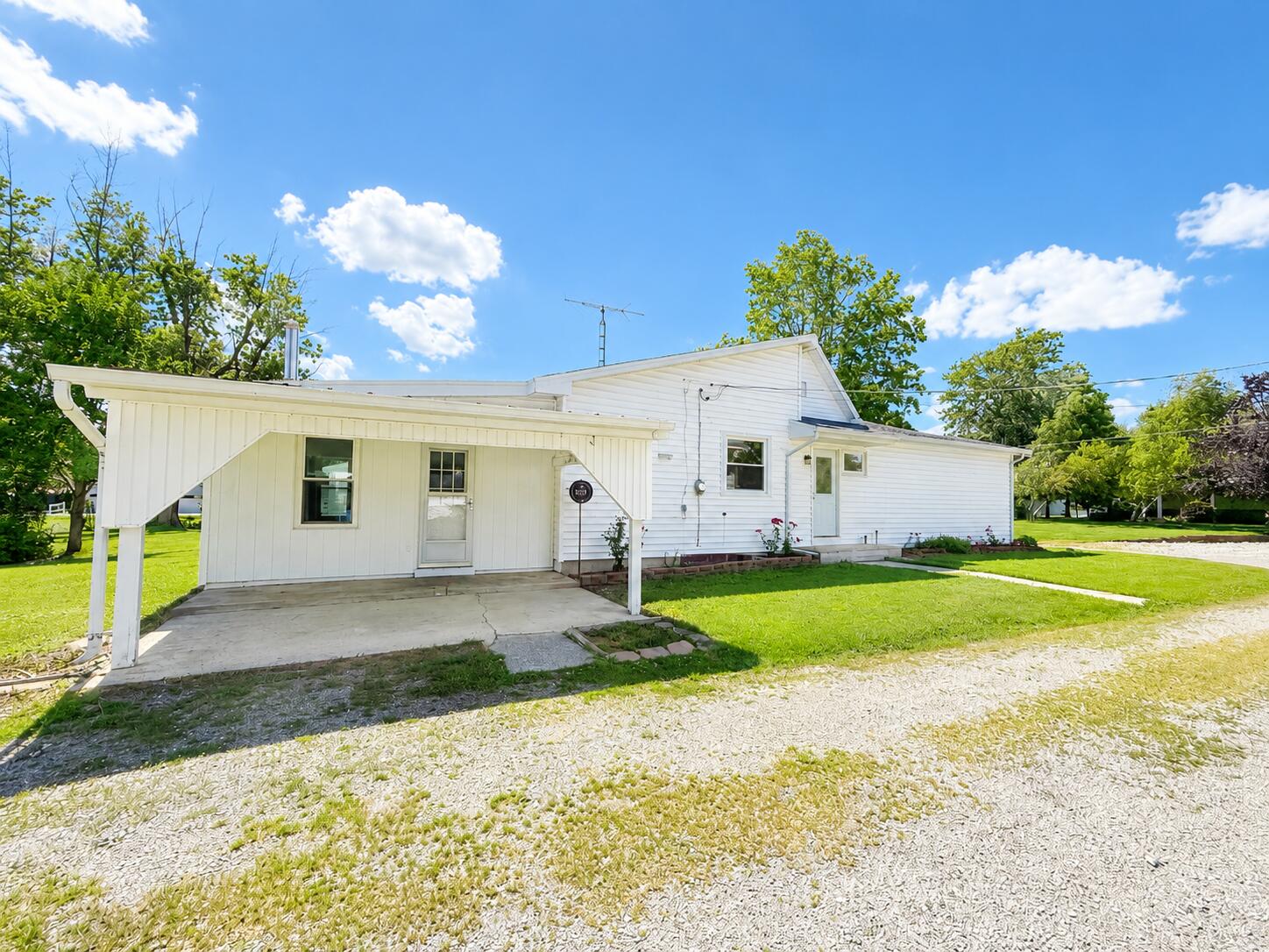 344 State, West Mansfield, Ohio 43358