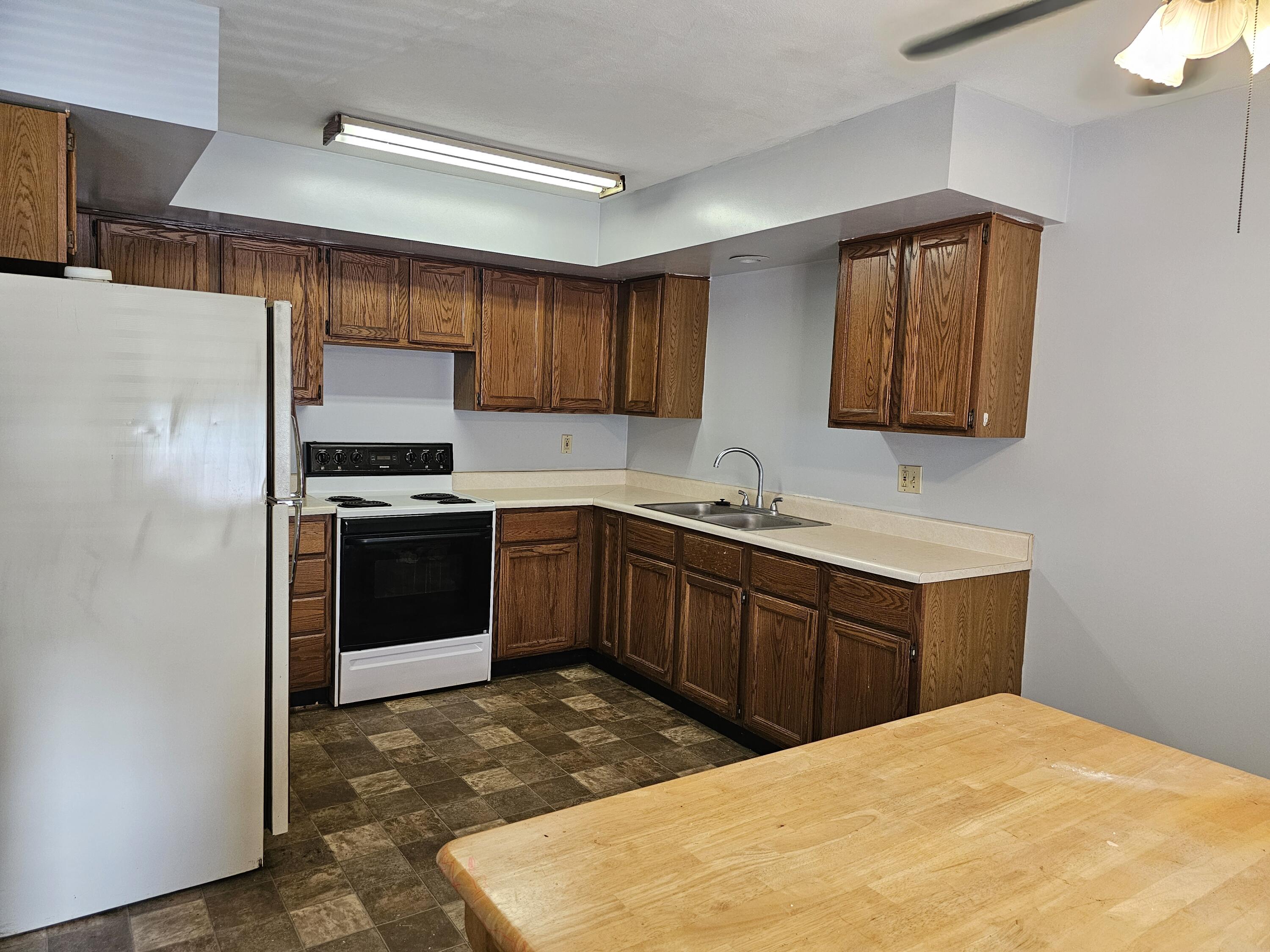 130 High, Bradford, Ohio 45308