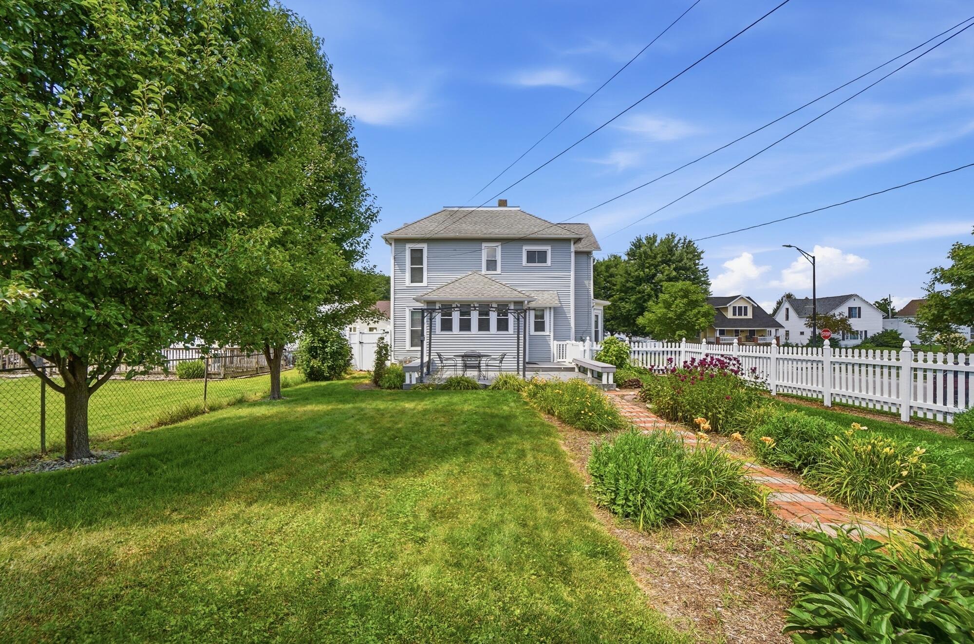 601 Benton, Wapakoneta, Ohio 45895