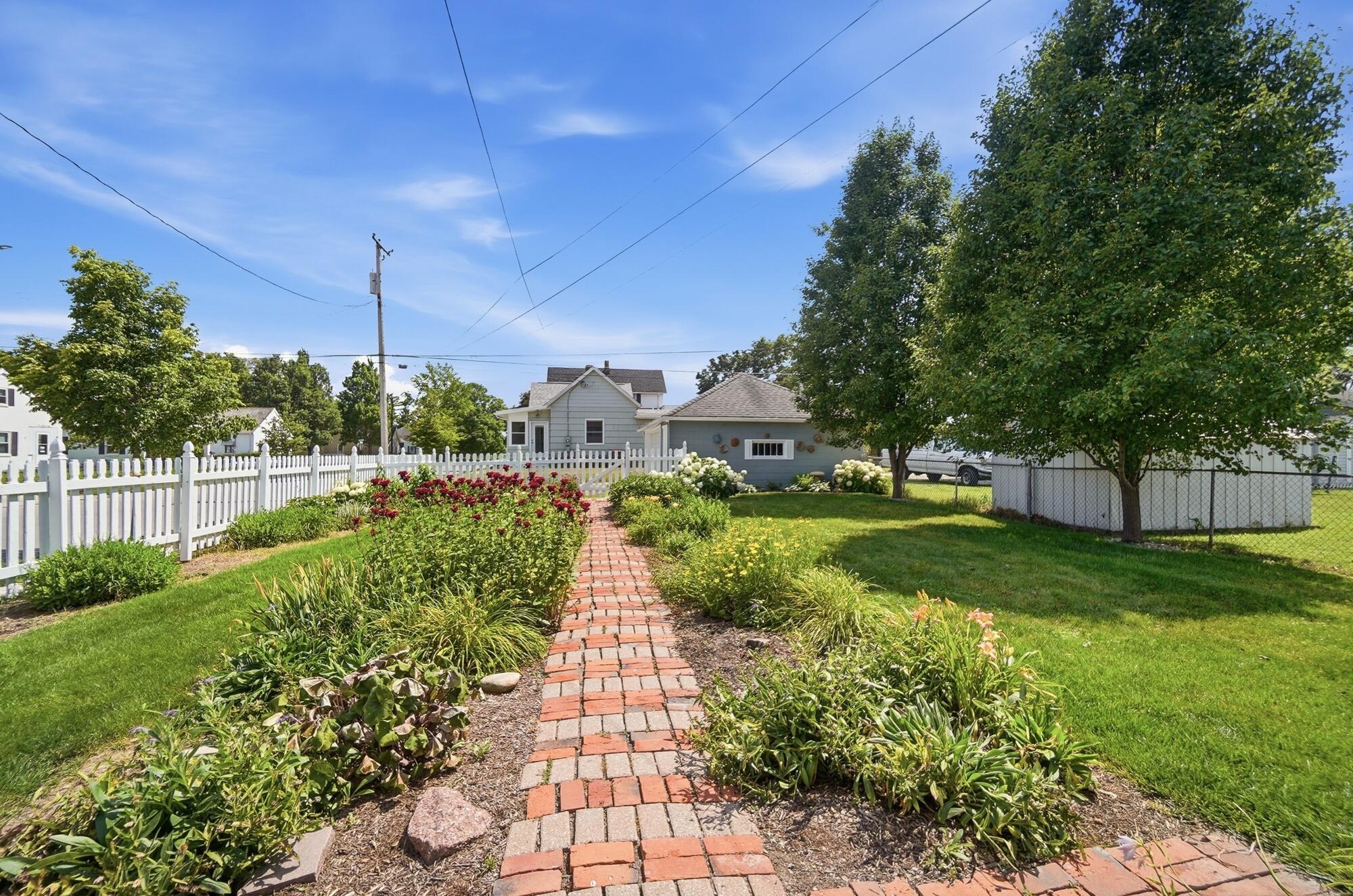 601 Benton, Wapakoneta, Ohio 45895