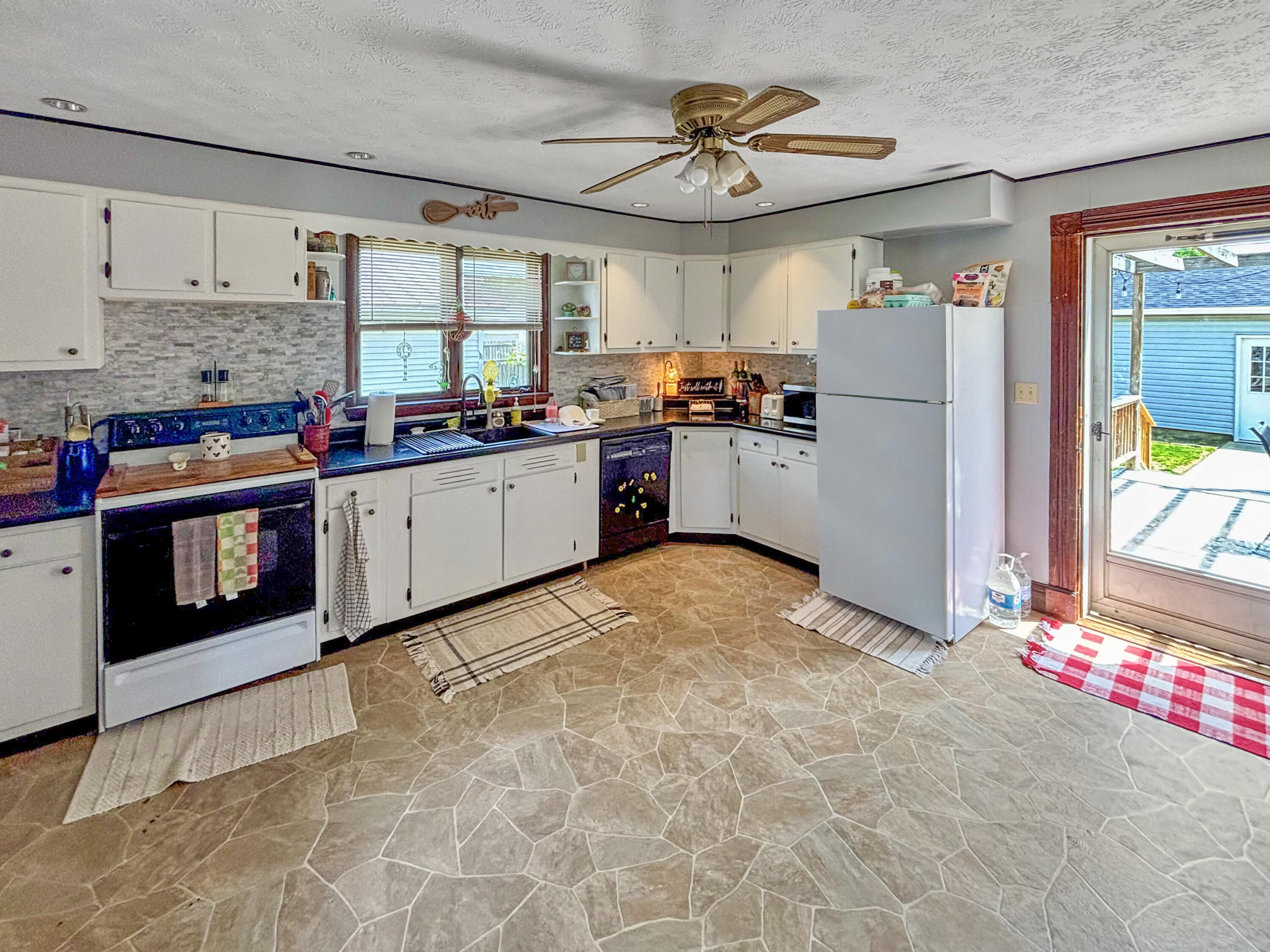 13 Main, Arcanum, Ohio 45304