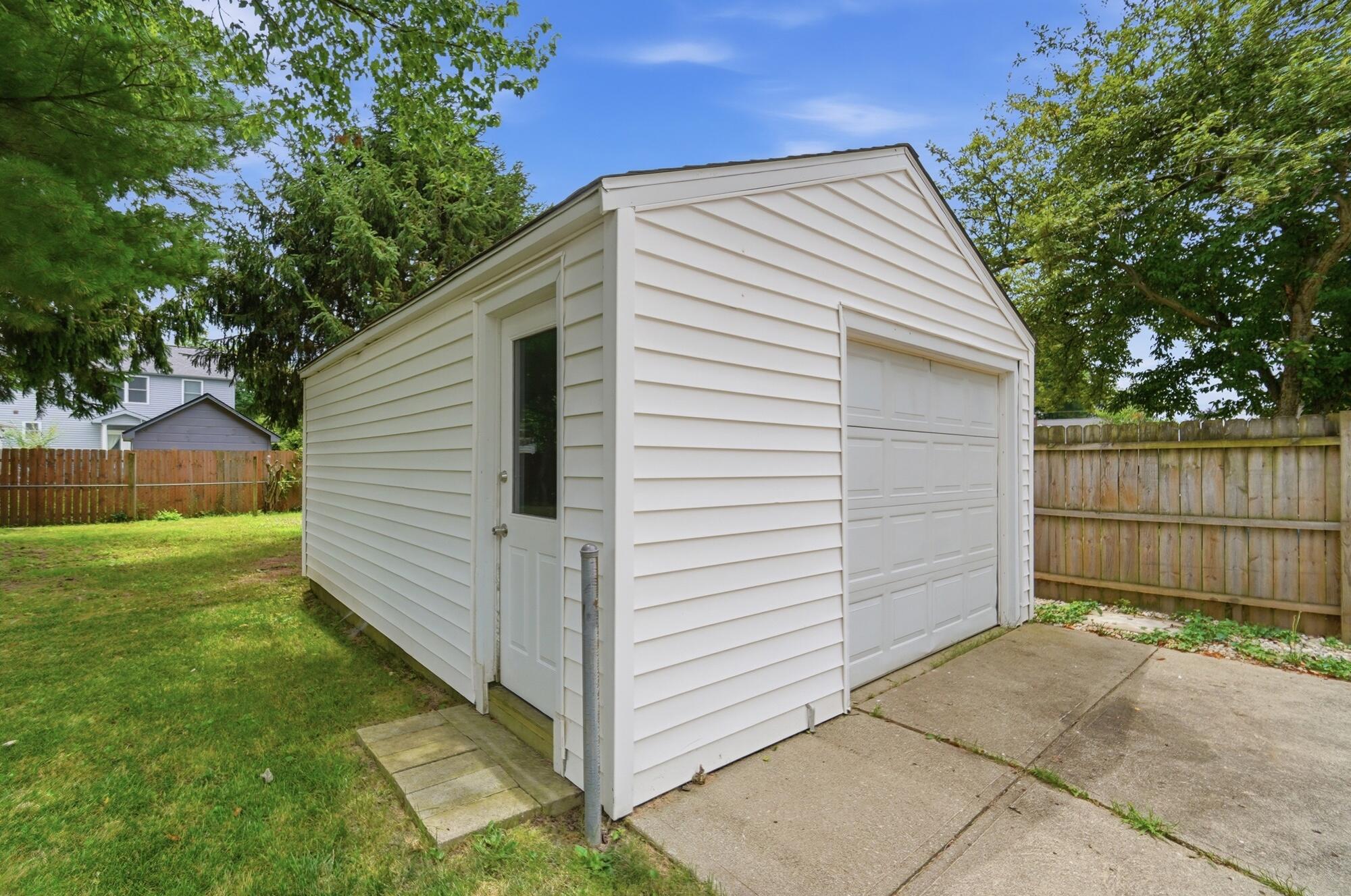 18 Fair, Medway, Ohio 45341
