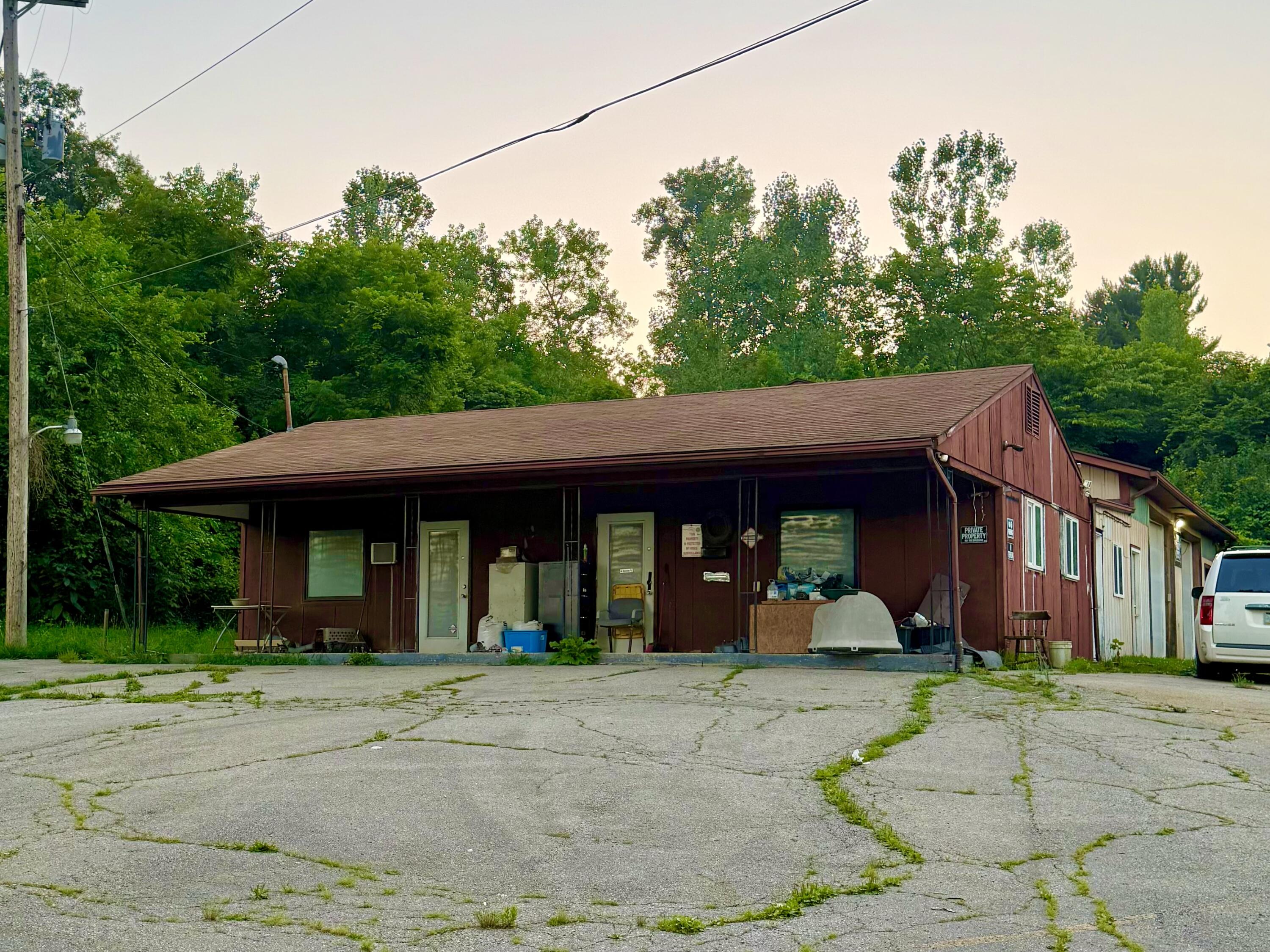 925 Upper Valley, Springfield, Ohio 45504