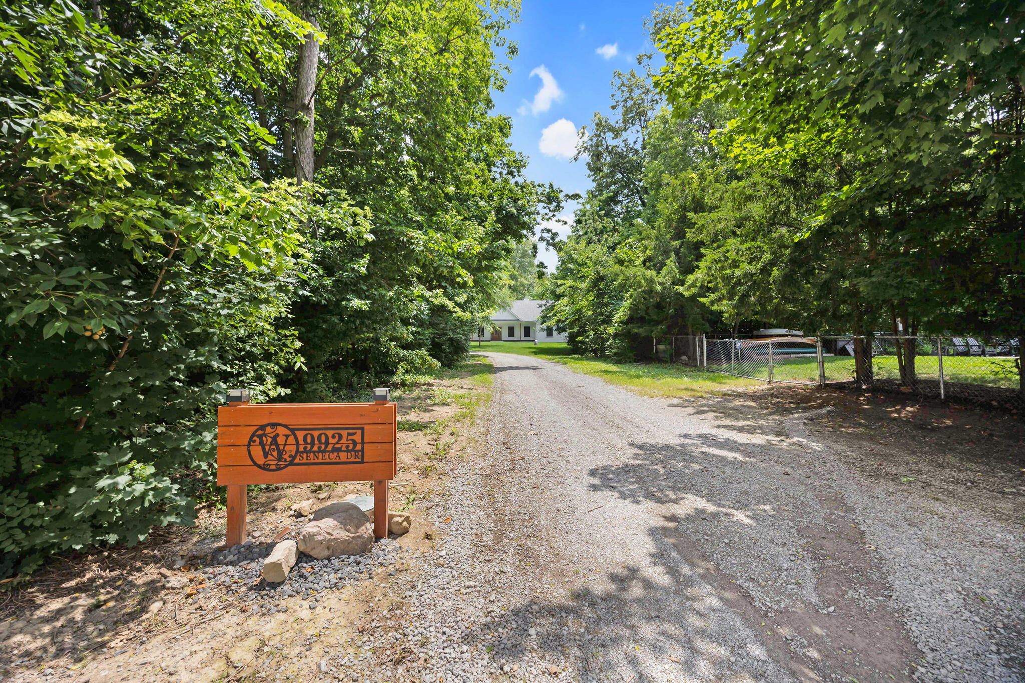 9925 Seneca, Huntsville, Ohio 43324