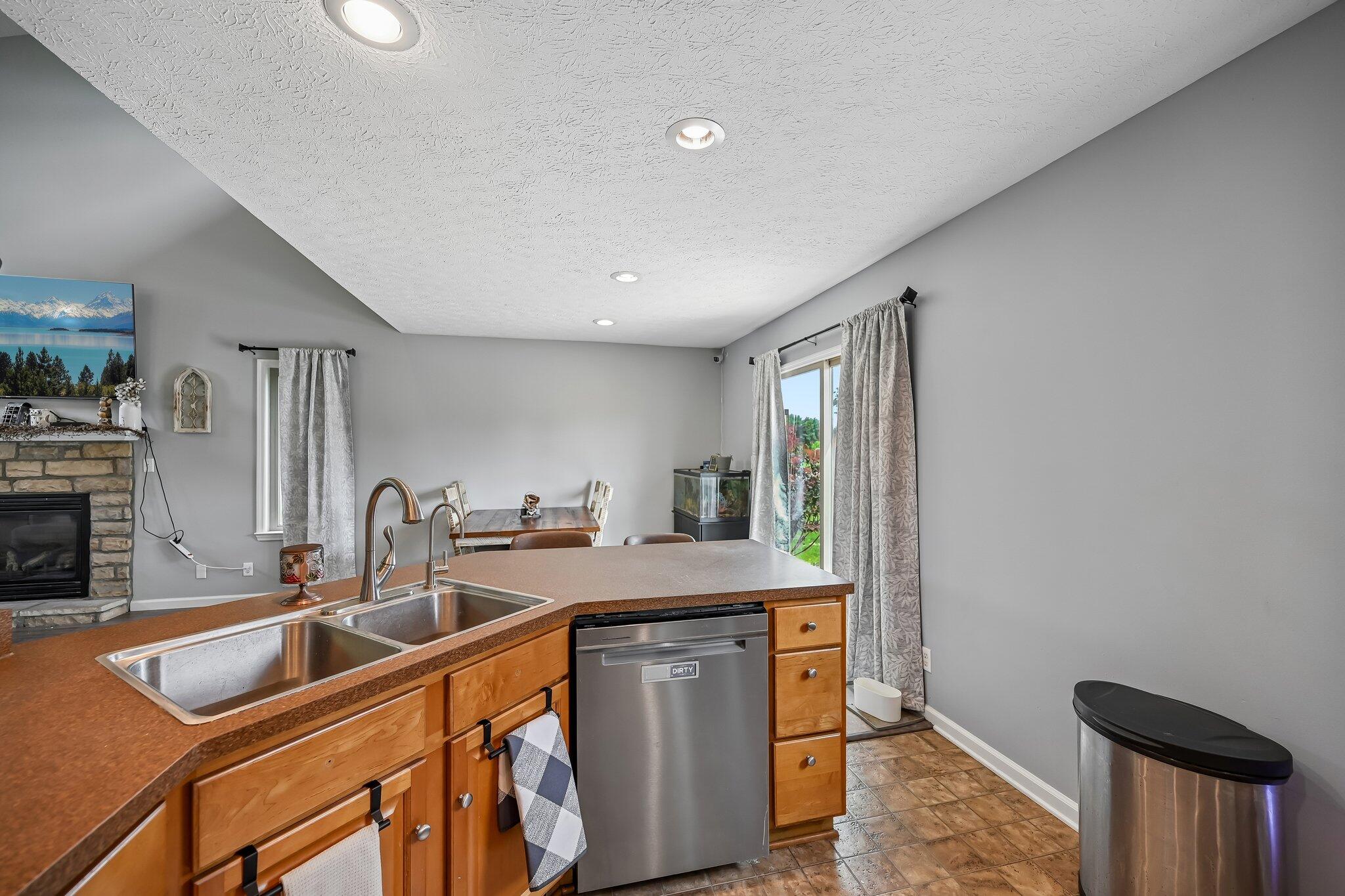 1627 Briarwood, West Liberty, Ohio 43357