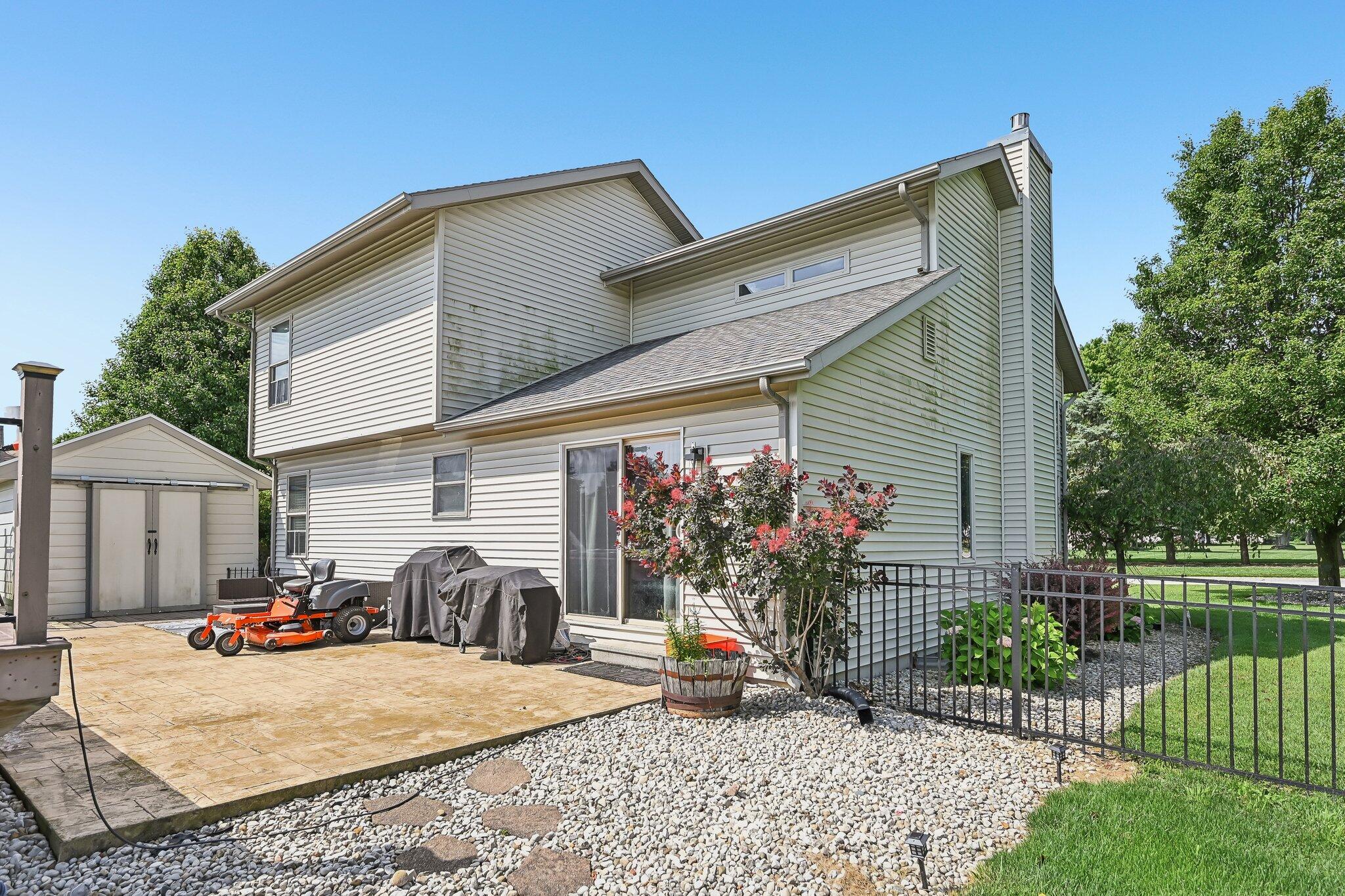 1627 Briarwood, West Liberty, Ohio 43357