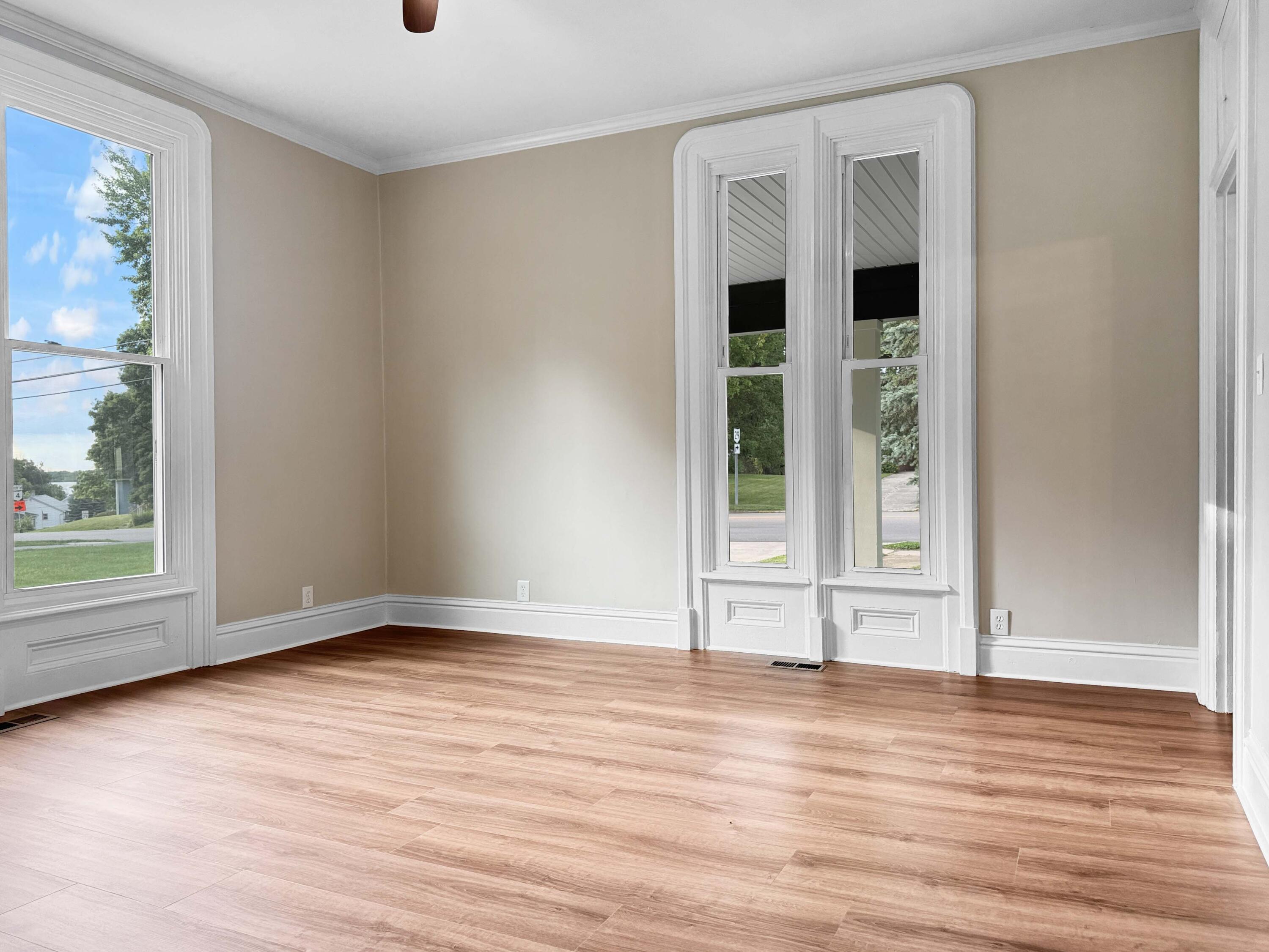 218 Main, Mechanicsburg, Ohio 43044