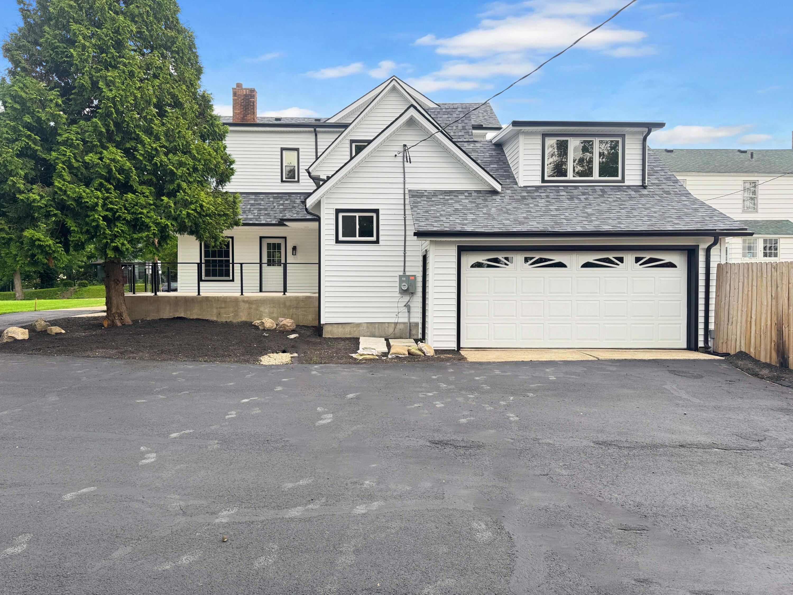 218 Main, Mechanicsburg, Ohio 43044