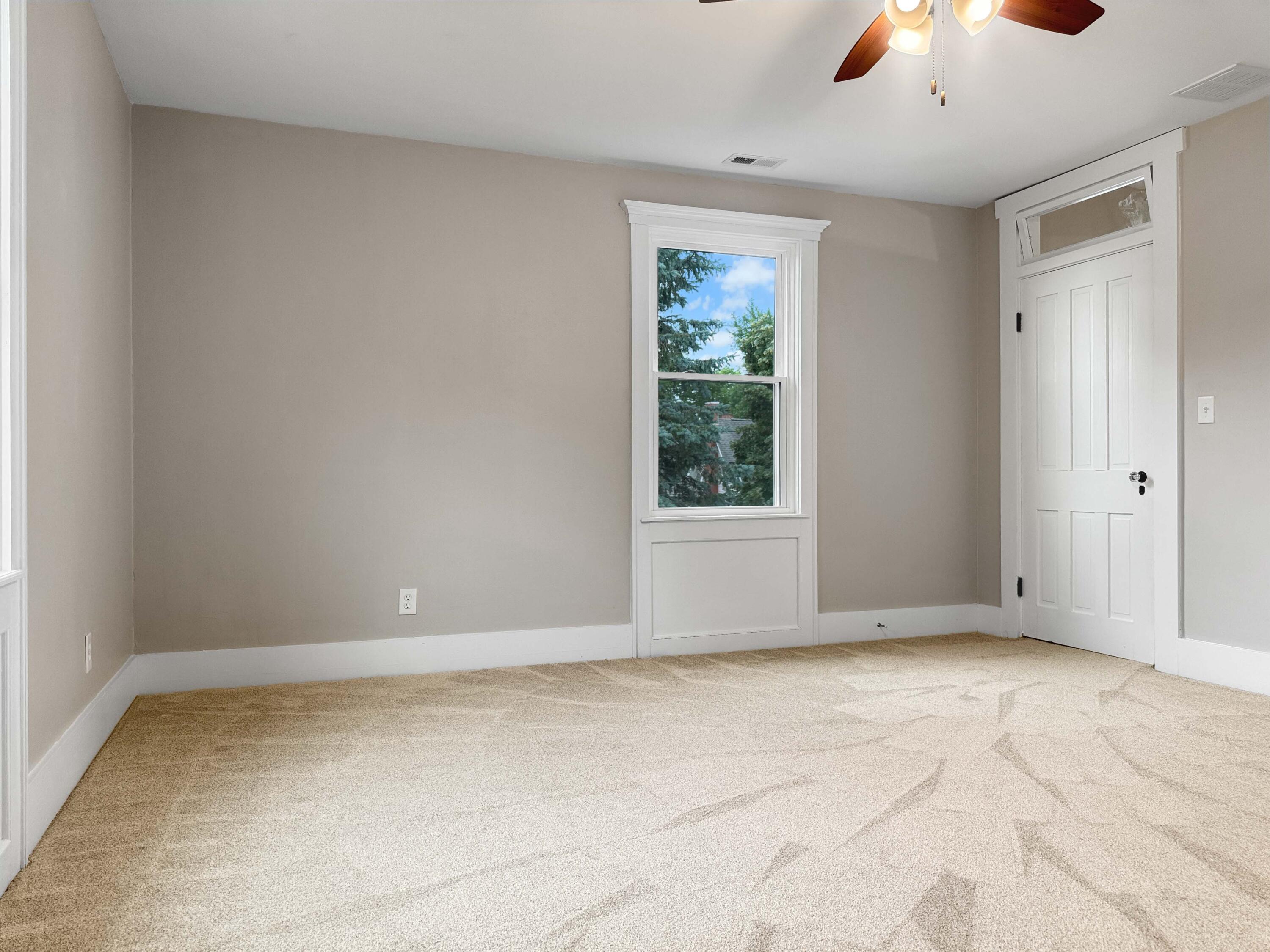 218 Main, Mechanicsburg, Ohio 43044