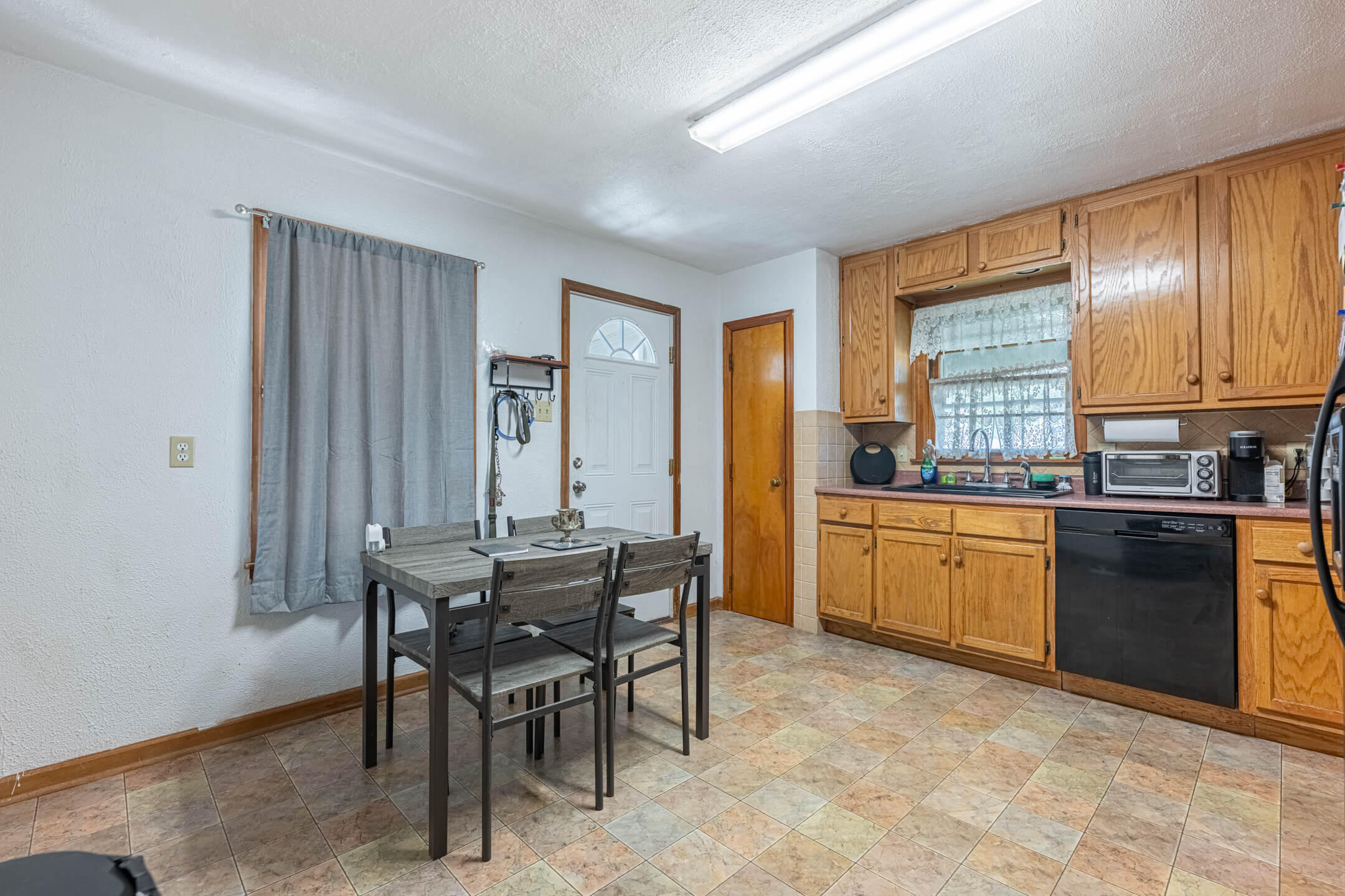 1100 North, Springfield, Ohio 45504