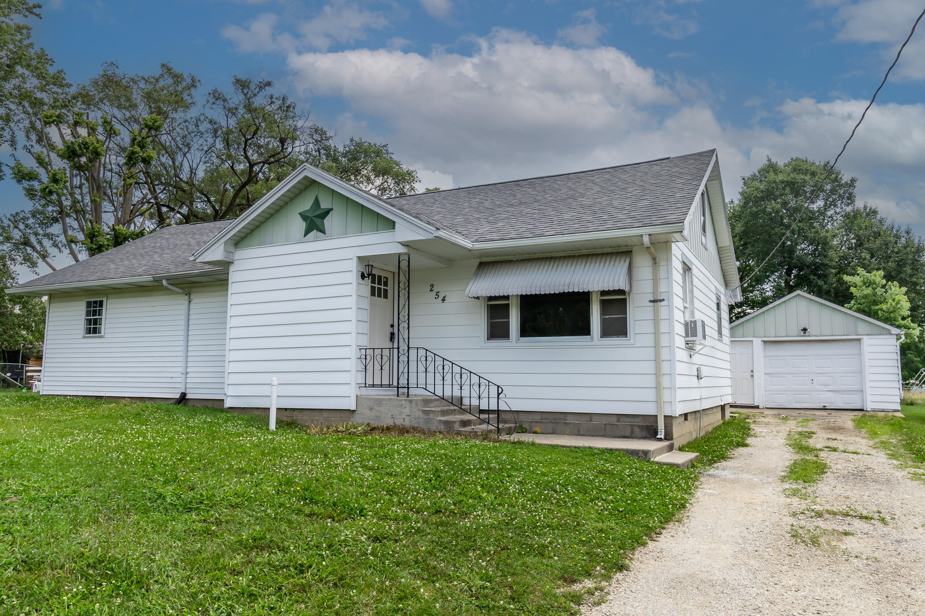 Sycamore, Union City, Ohio 45390