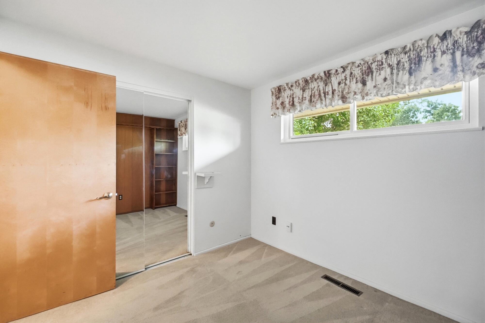 5349 Powell, Dayton, Ohio 45424