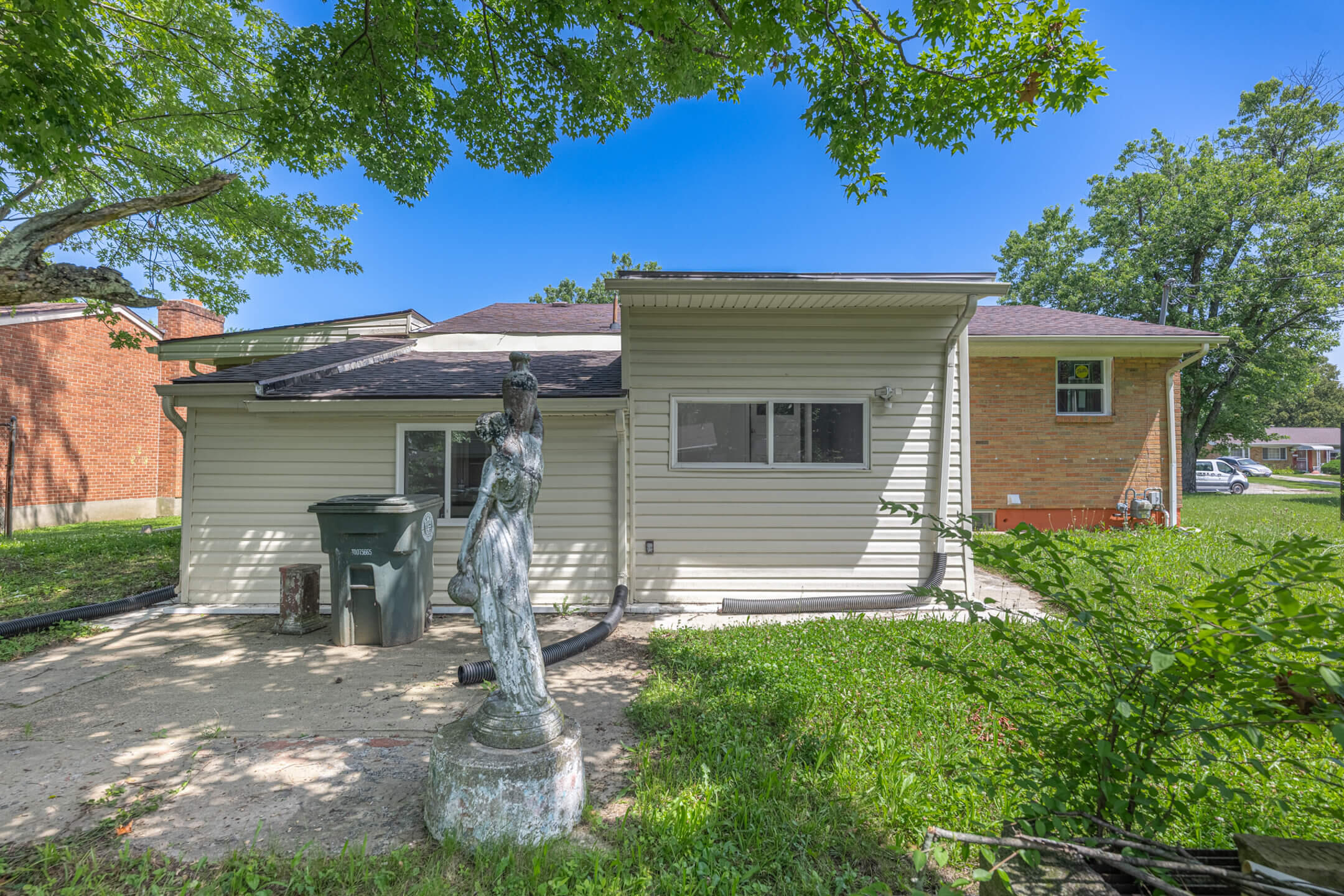 5082 Leedale, Dayton, Ohio 45417