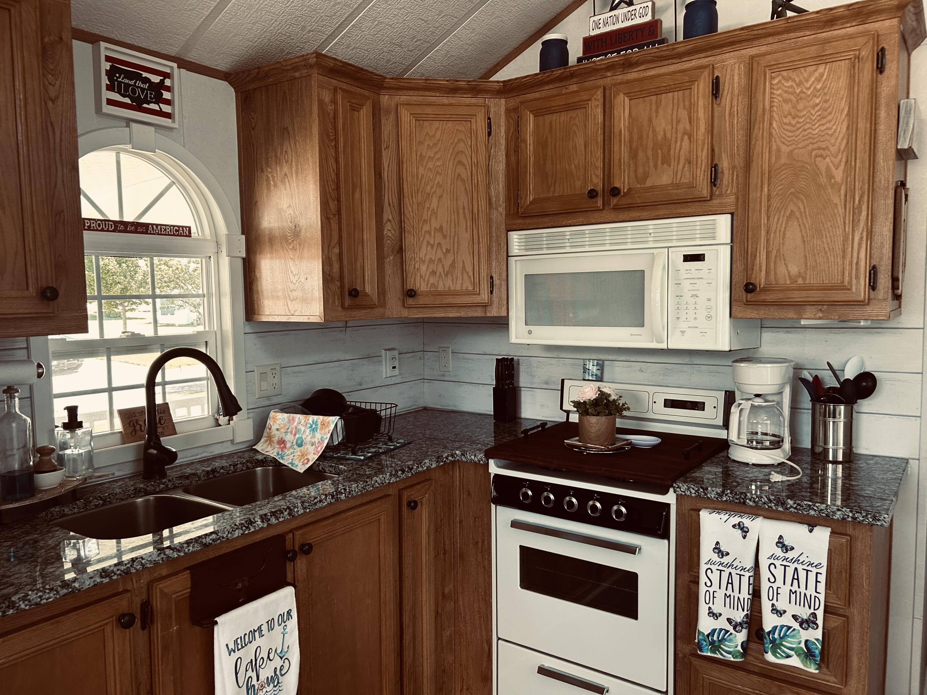 11377 Township Road 266, Lakeview, Ohio 43331