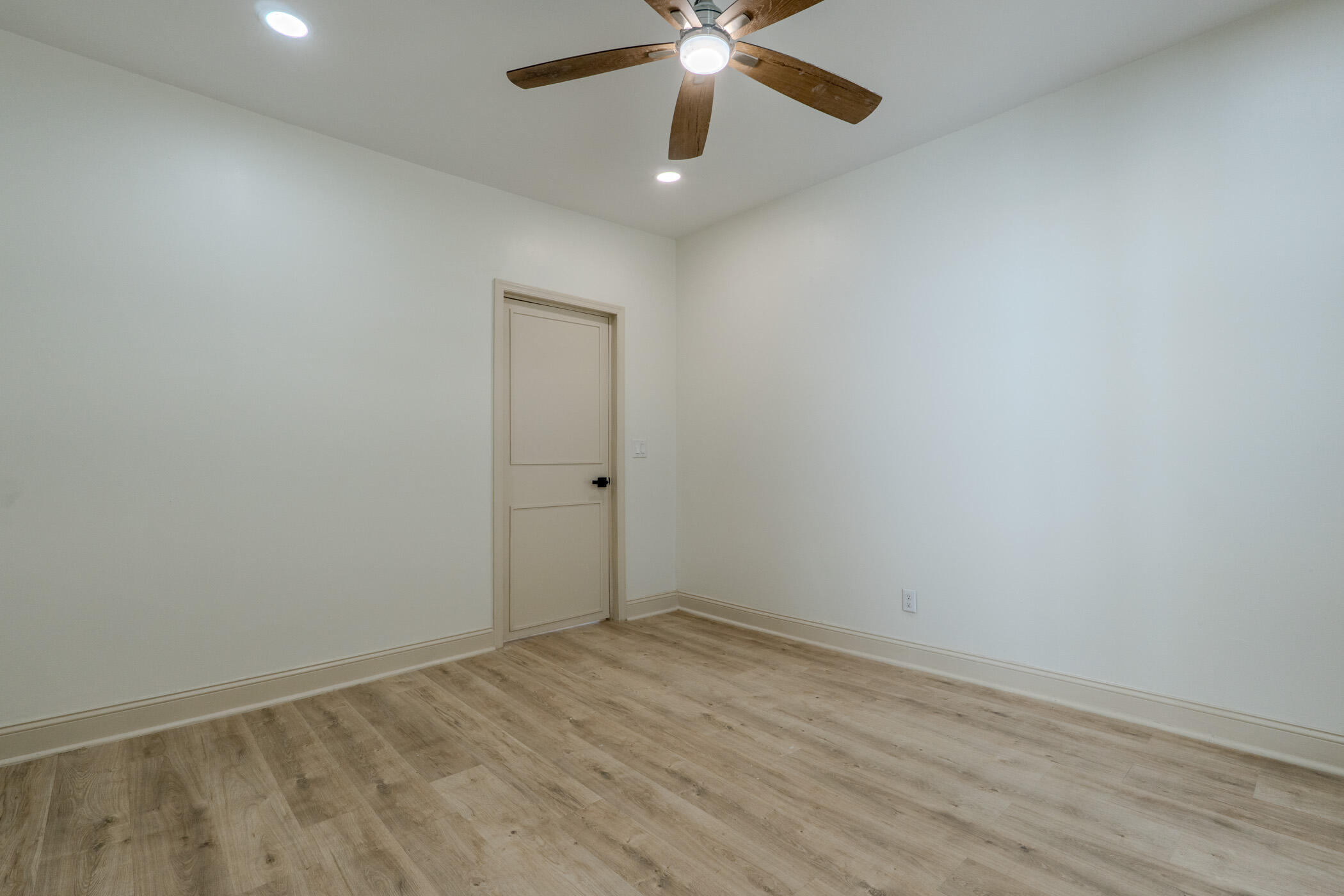 2149 Larch, Springfield, Ohio 45503