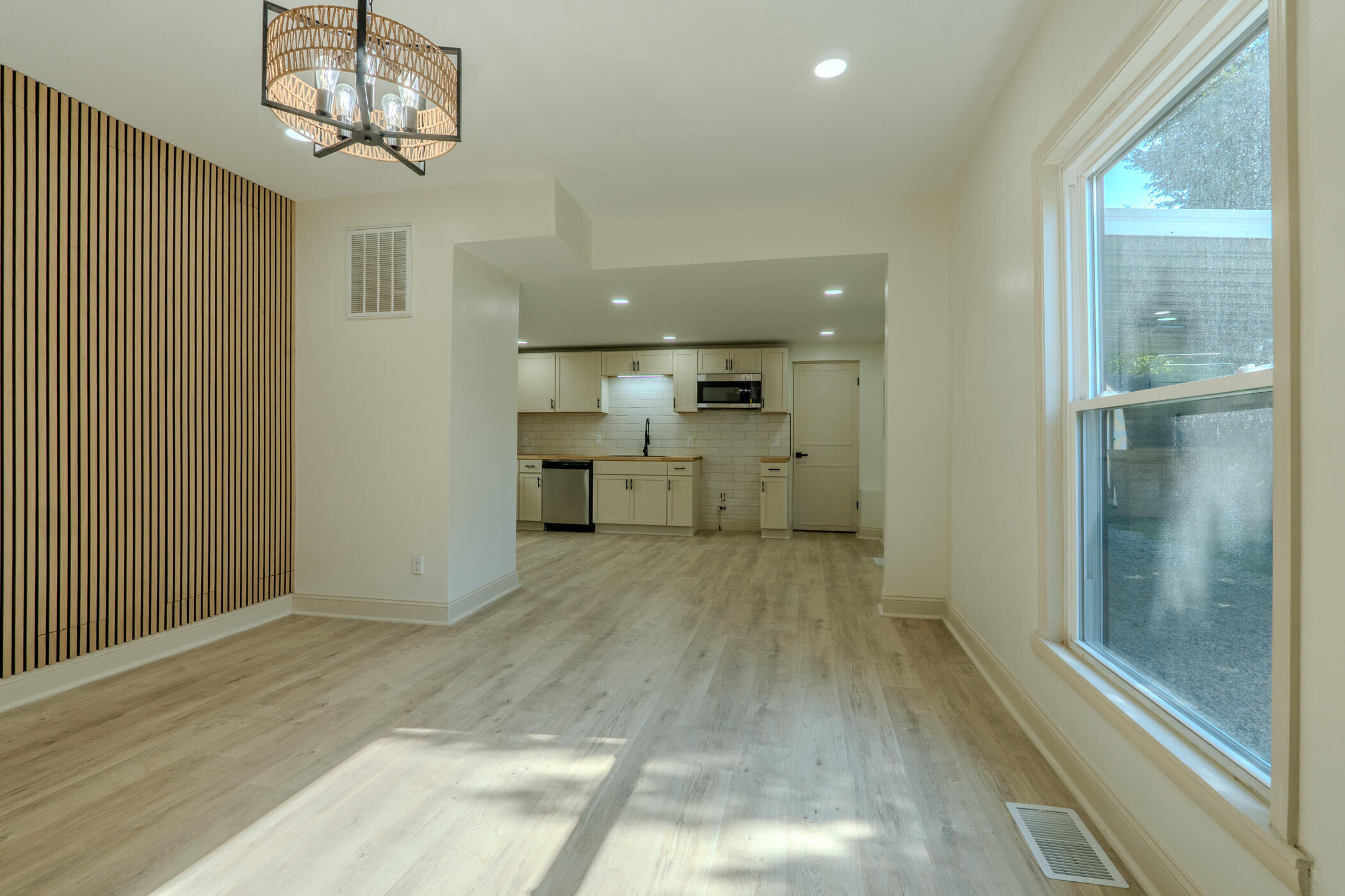 2149 Larch, Springfield, Ohio 45503