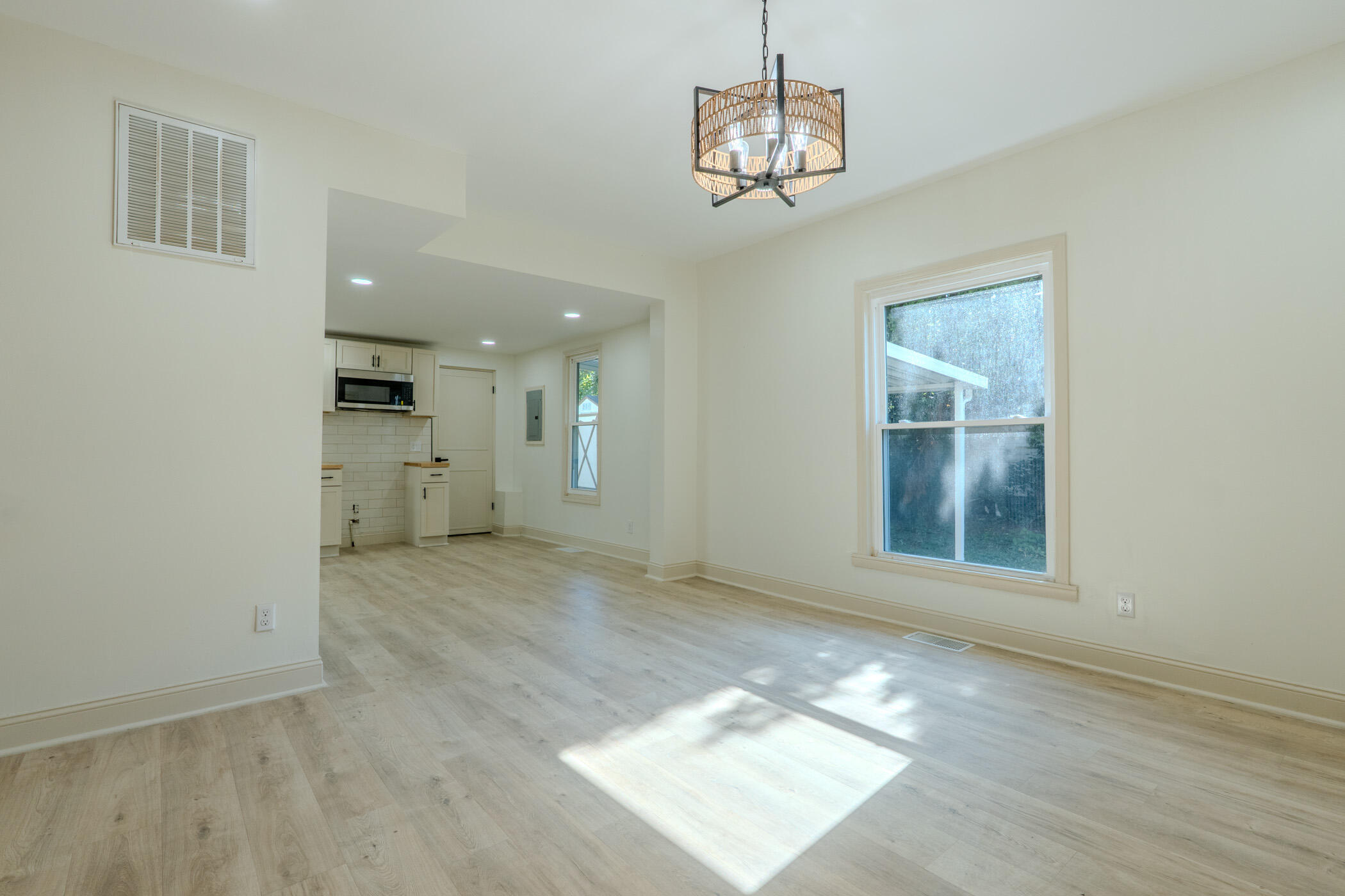 2149 Larch, Springfield, Ohio 45503