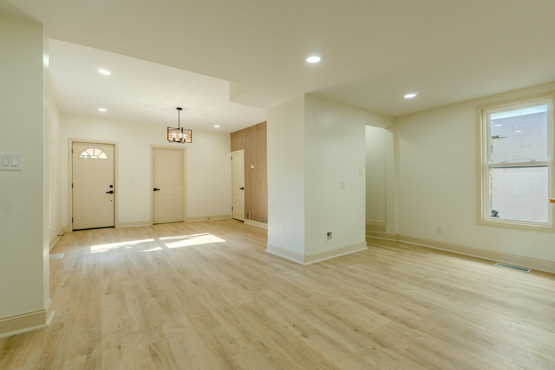 2149 Larch, Springfield, Ohio 45503