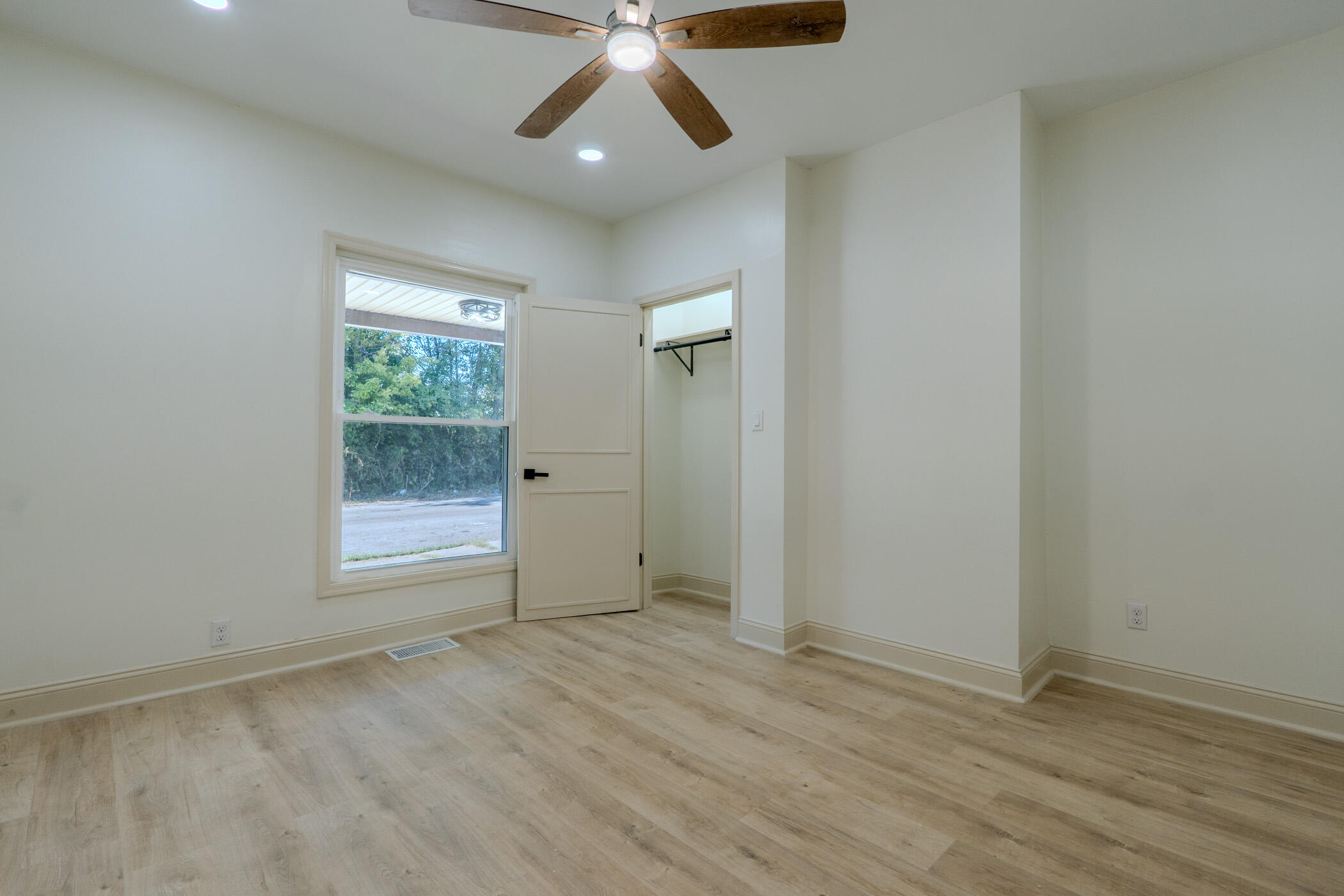 2149 Larch, Springfield, Ohio 45503
