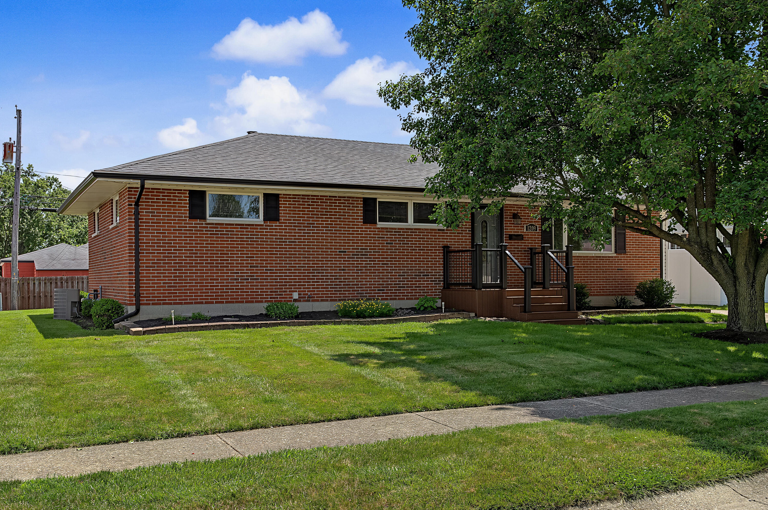 1209 Student, Springfield, Ohio 45503