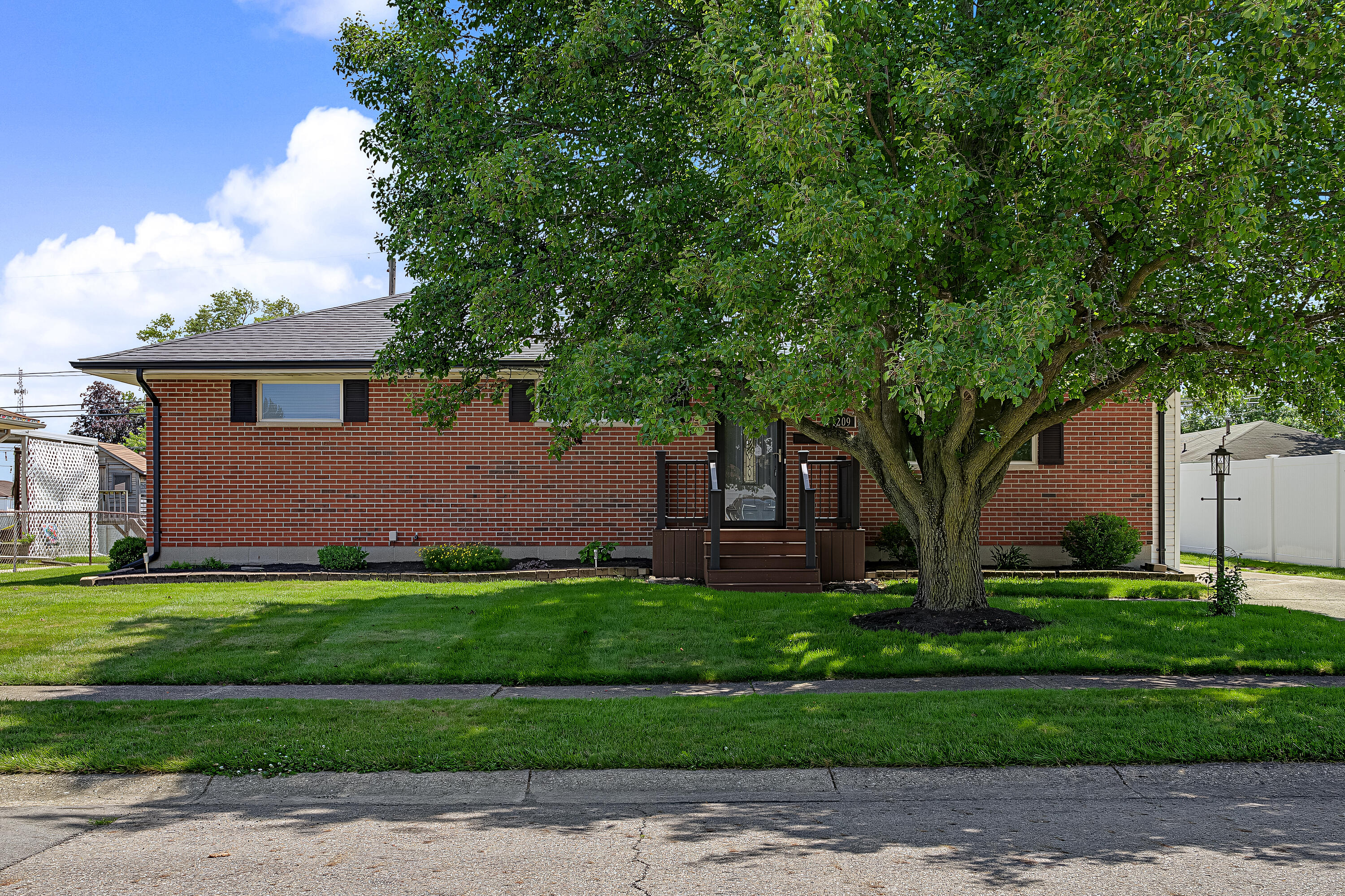 1209 Student, Springfield, Ohio 45503