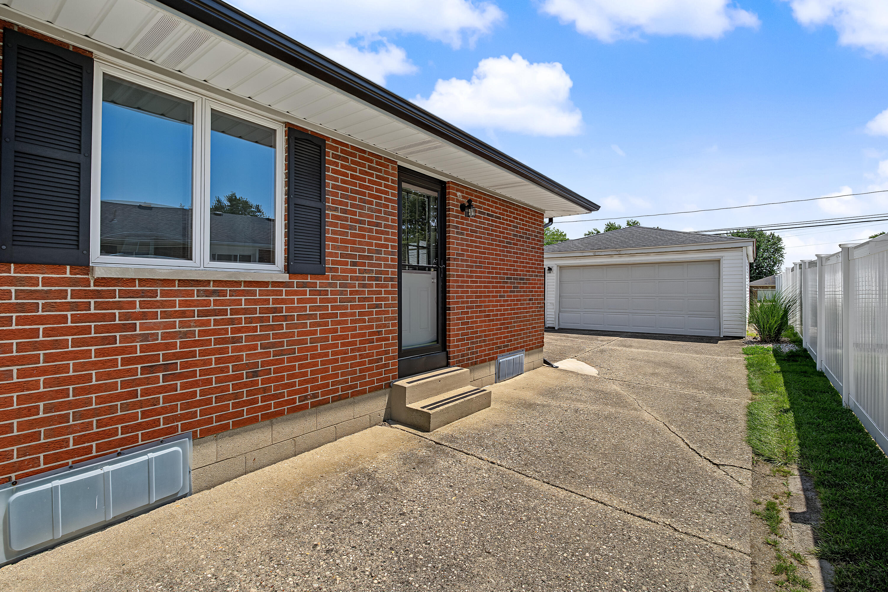 1209 Student, Springfield, Ohio 45503