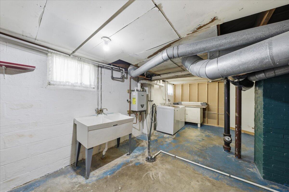 2148 Broadway, Springfield, Ohio 45504
