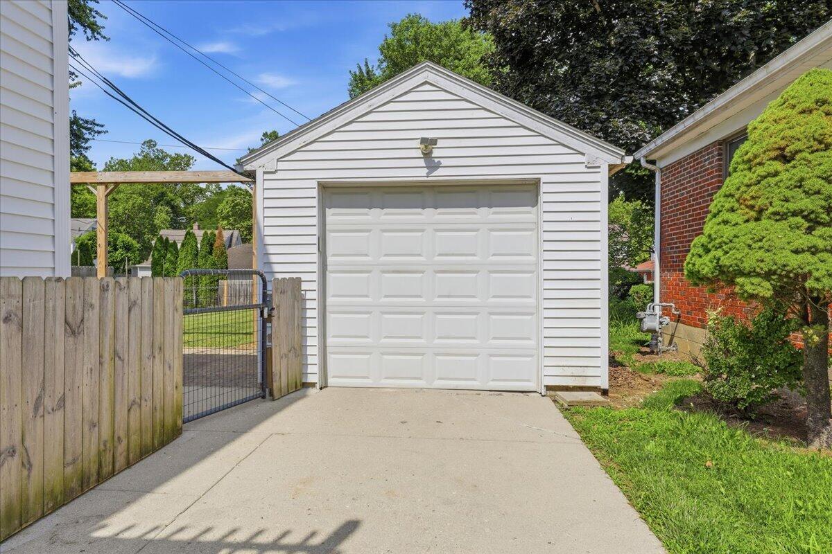 2148 Broadway, Springfield, Ohio 45504