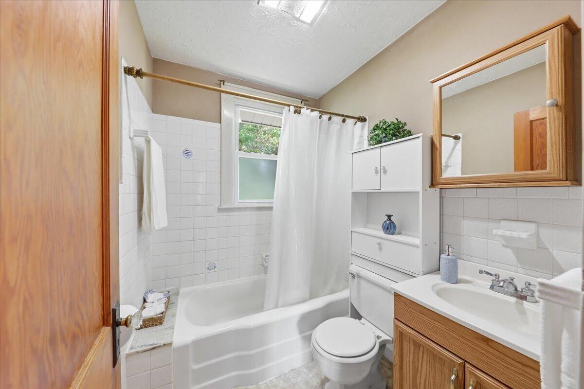 2955 Mechanicsburg, Springfield, Ohio 45503