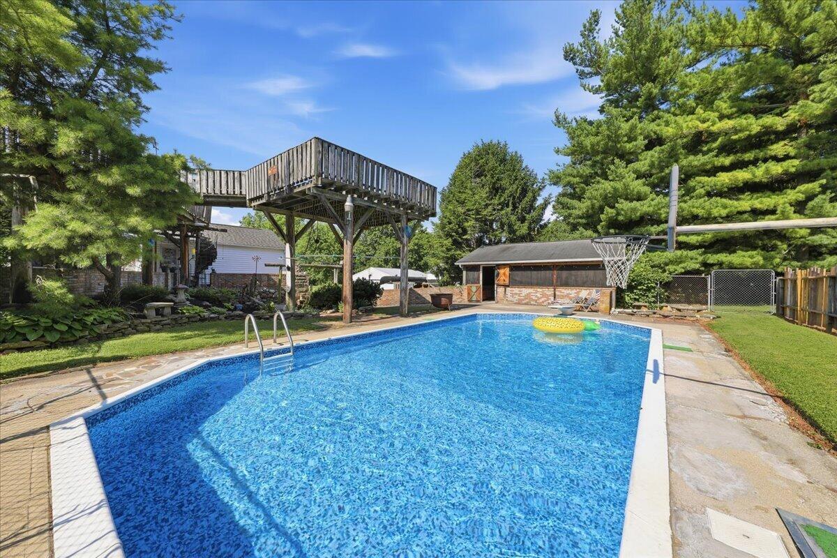 2955 Mechanicsburg, Springfield, Ohio 45503