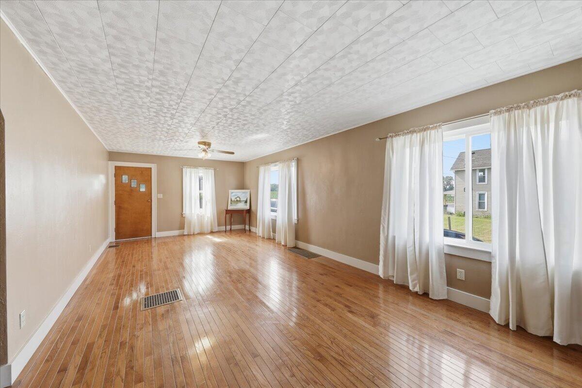 2955 Mechanicsburg, Springfield, Ohio 45503