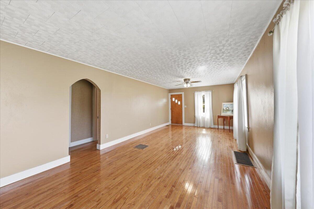 2955 Mechanicsburg, Springfield, Ohio 45503
