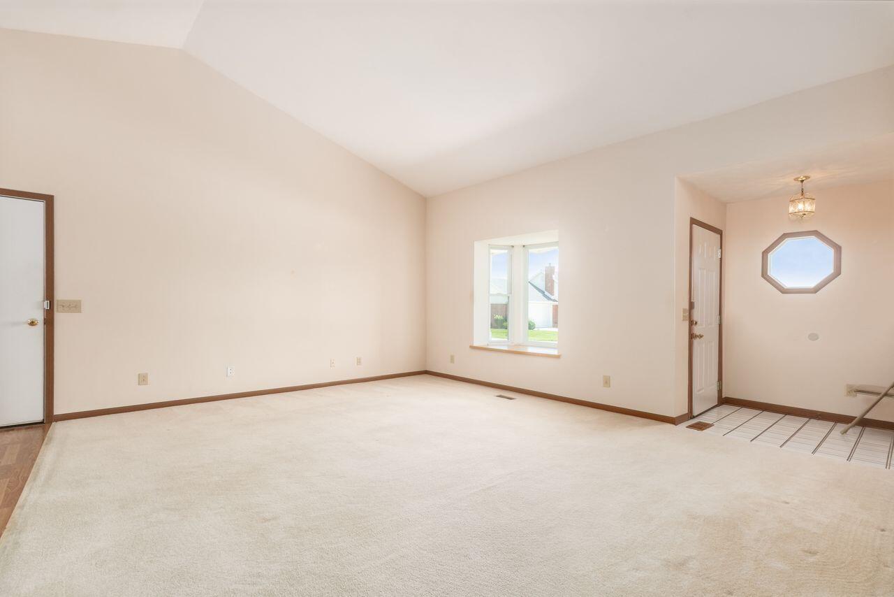 1146 Old Farm, Springfield, Ohio 45503