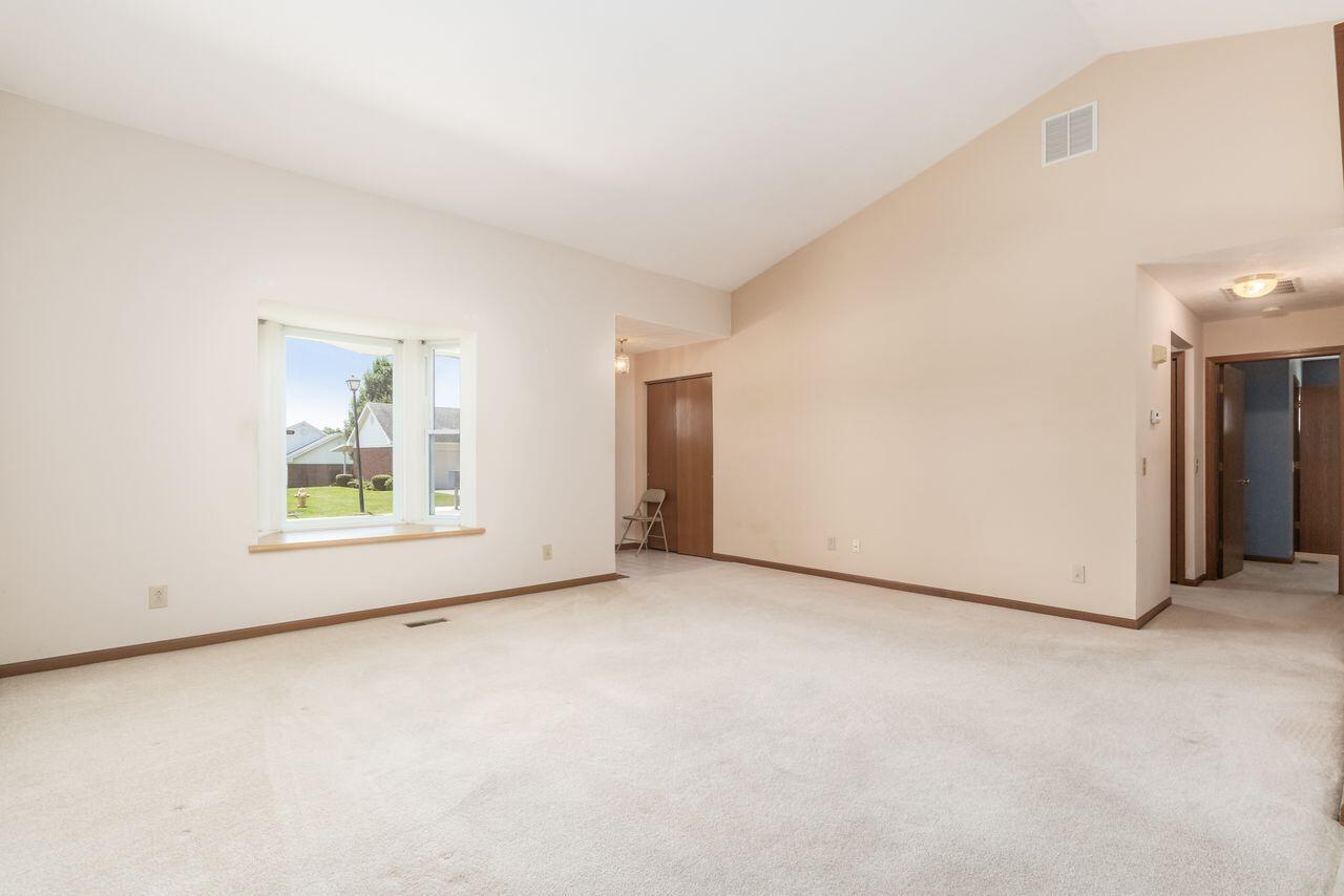 1146 Old Farm, Springfield, Ohio 45503