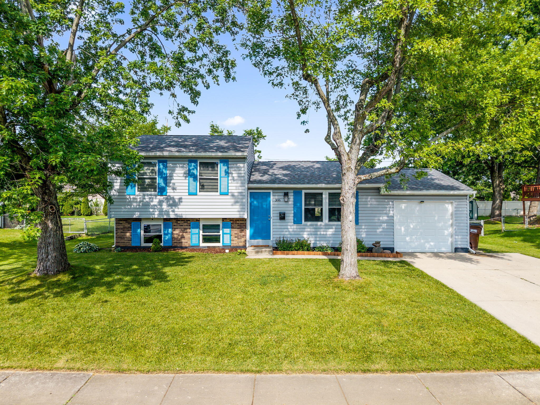 306 Westerly Hills, Englewood, Ohio 45322