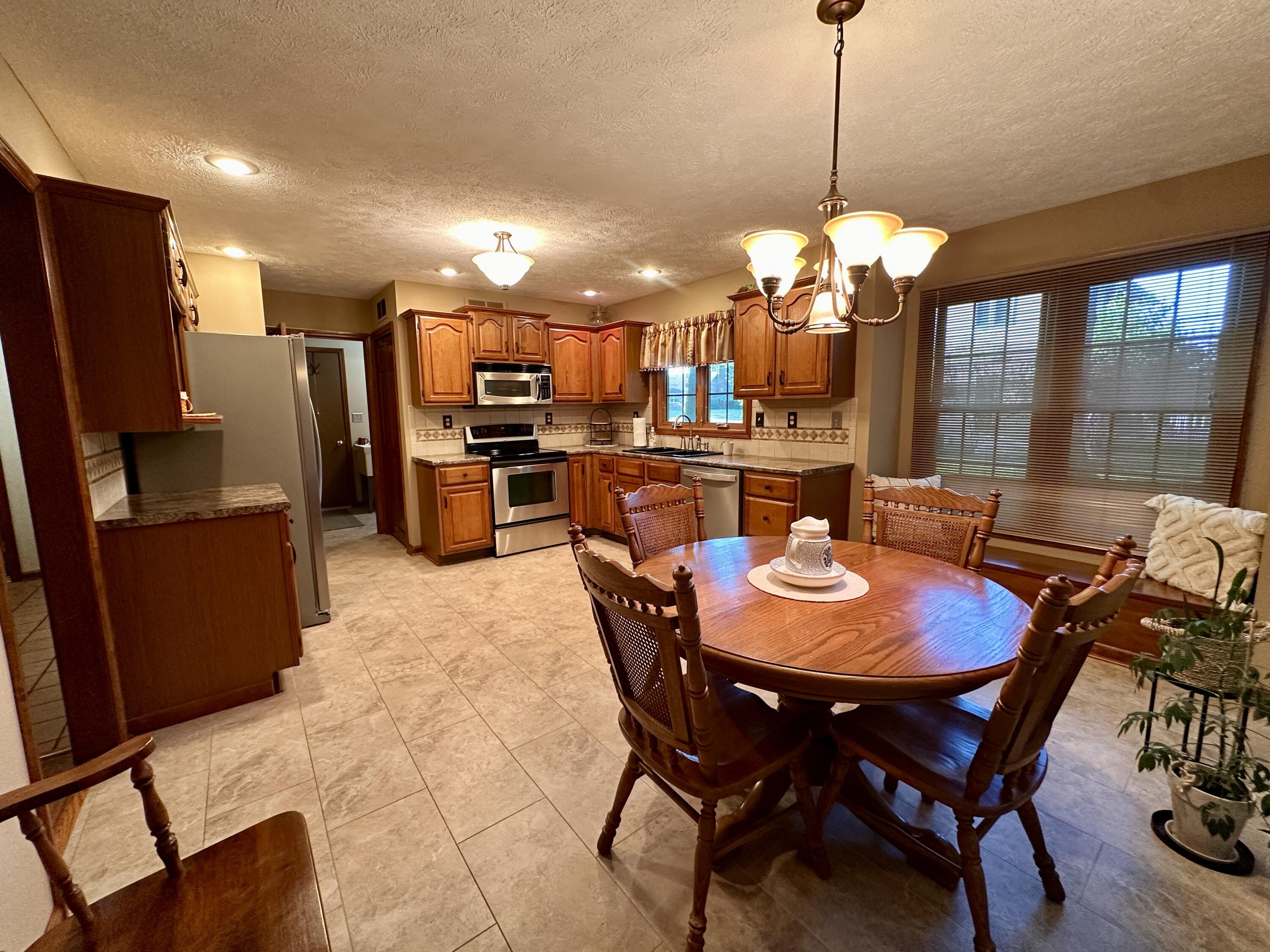 605 Oakwood, Bellefontaine, Ohio 43311
