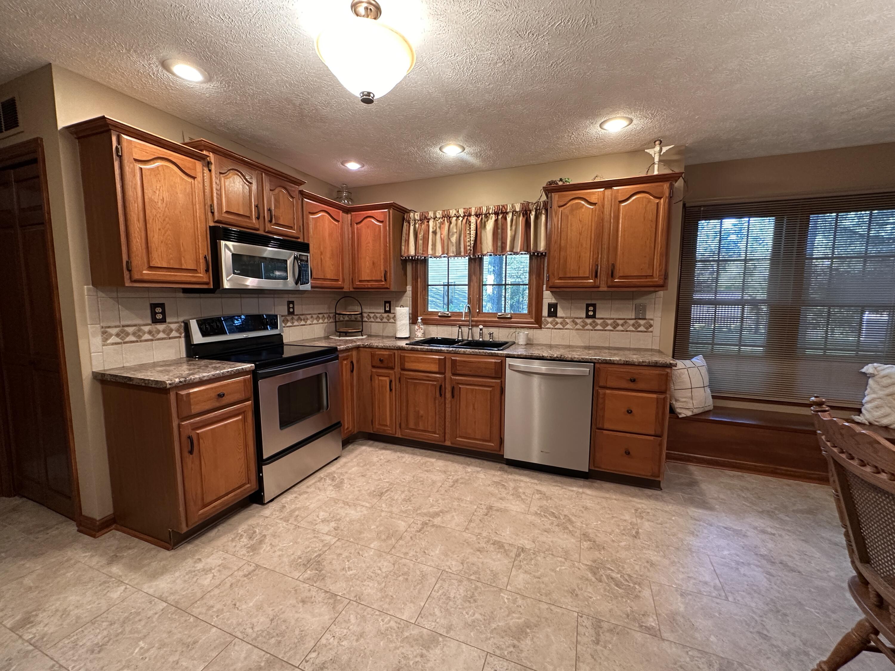 605 Oakwood, Bellefontaine, Ohio 43311