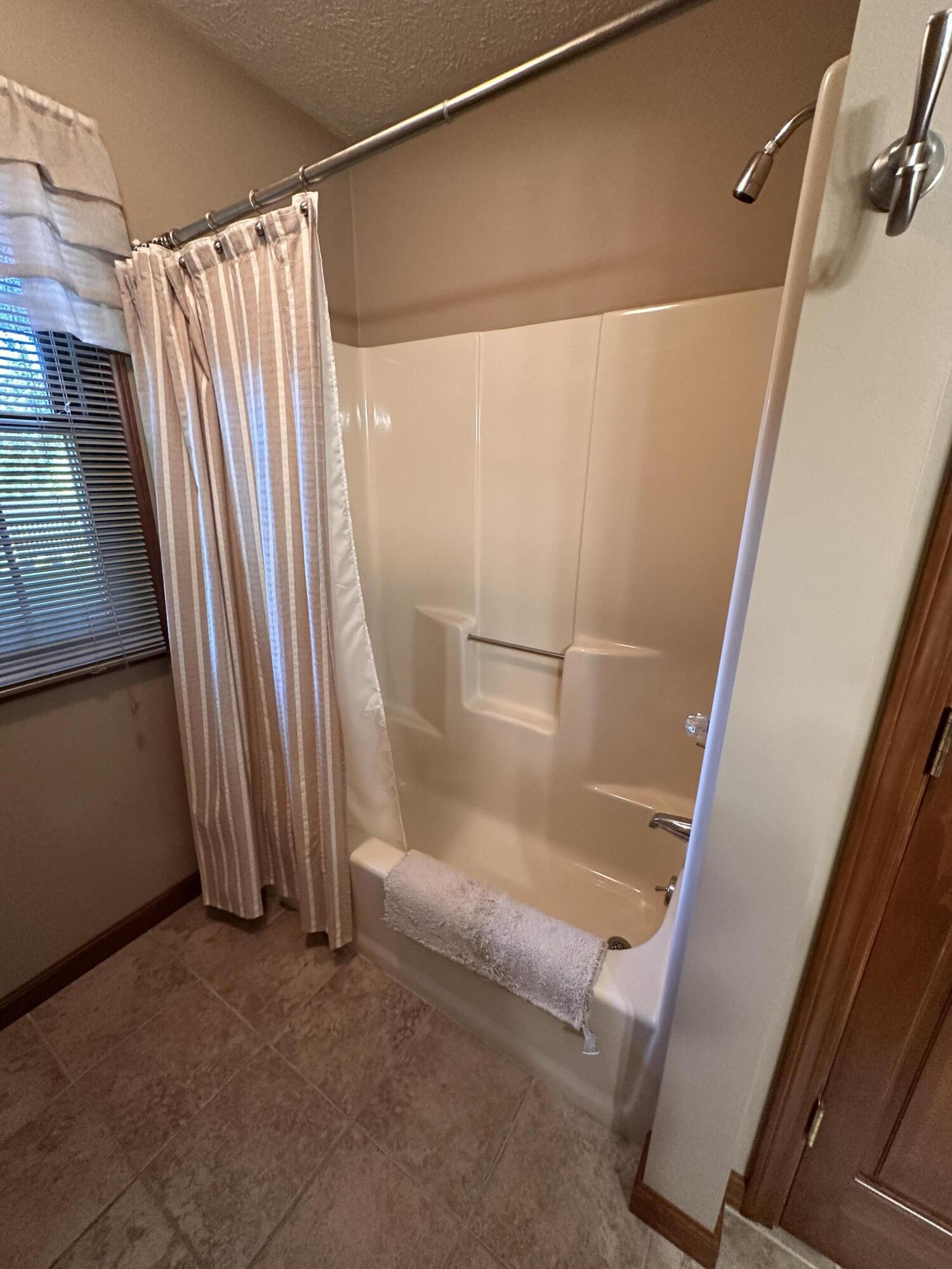 605 Oakwood, Bellefontaine, Ohio 43311