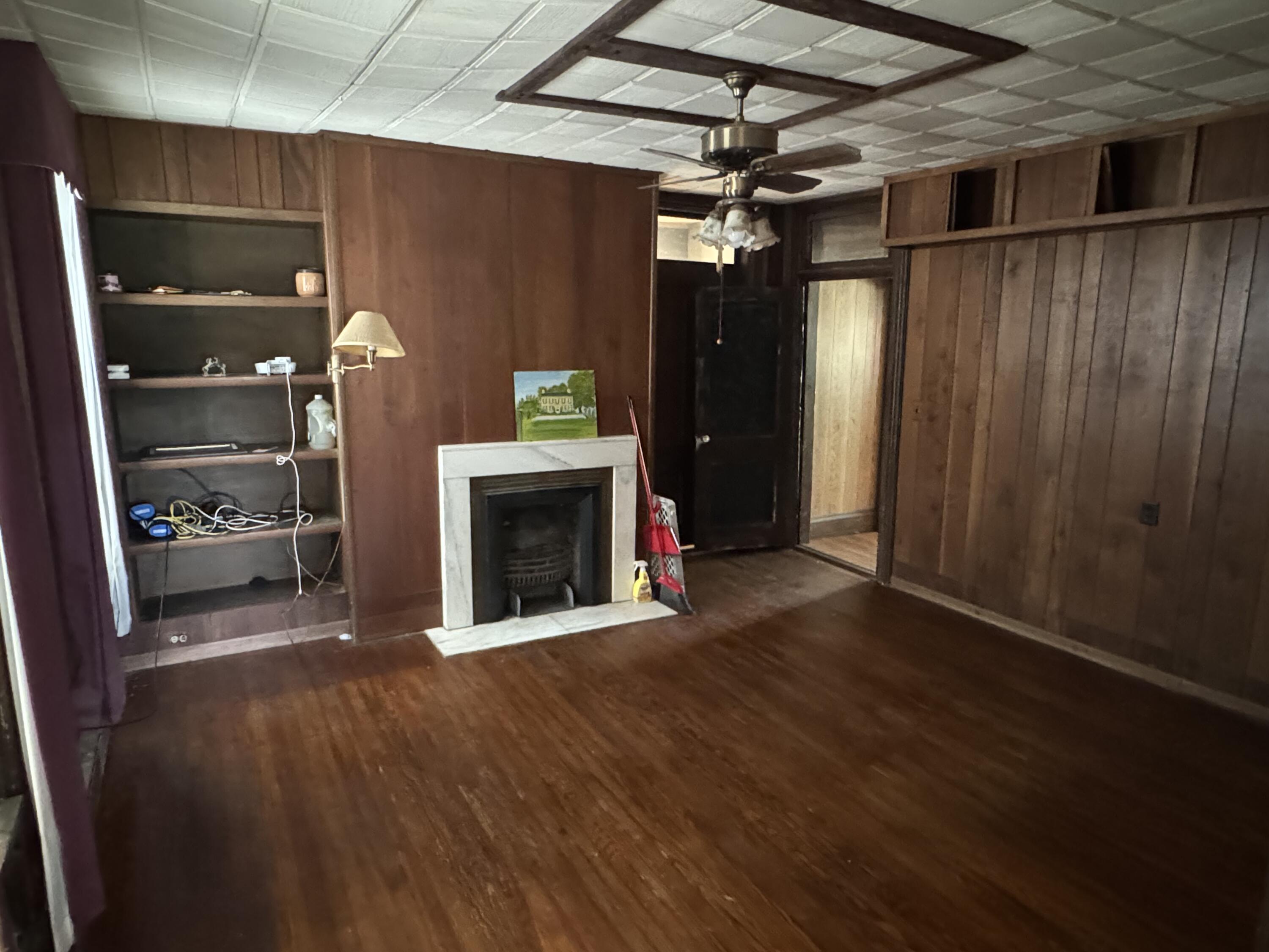 4830 Lower Valley, Springfield, Ohio 45506