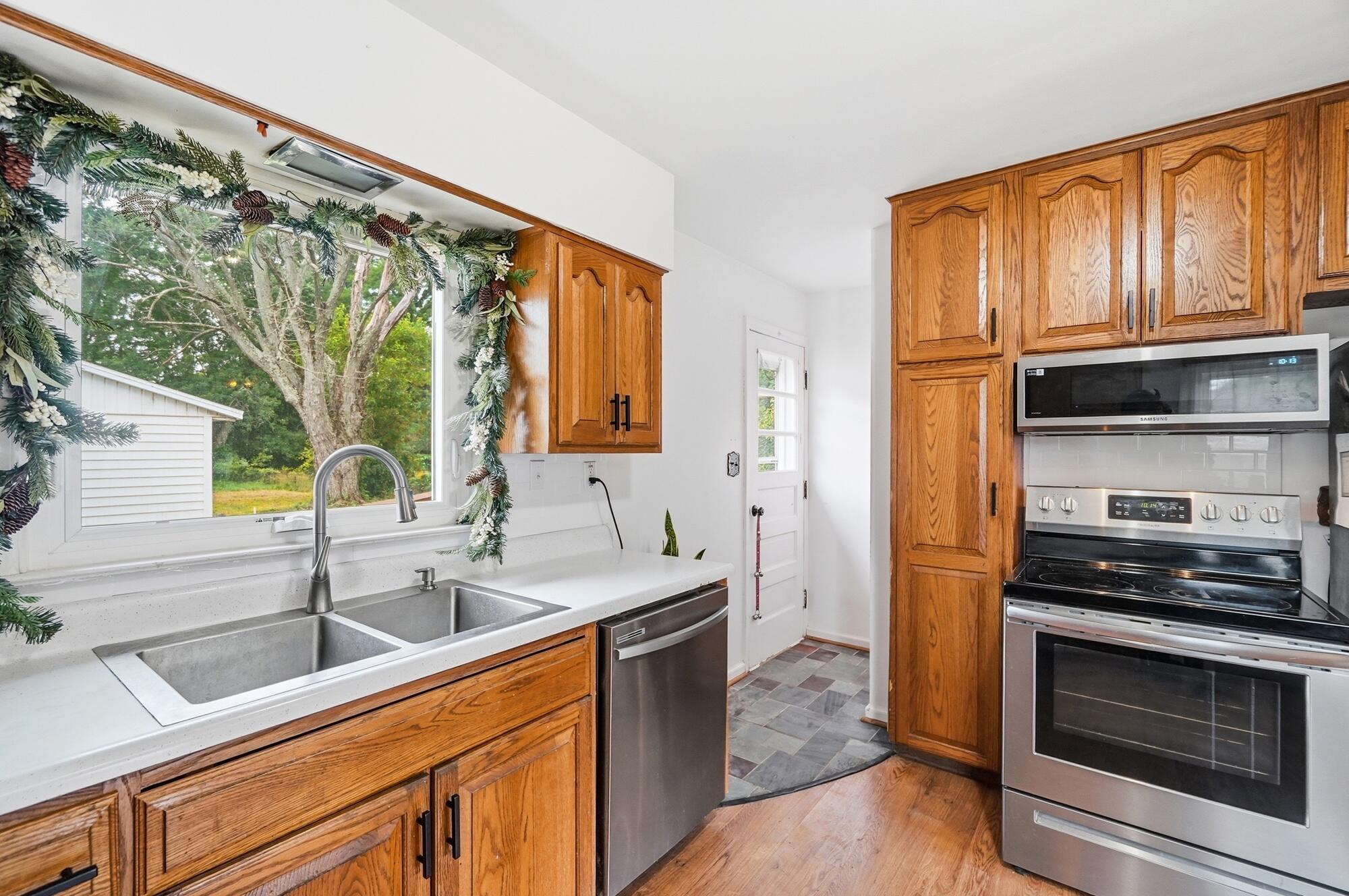 719 Lawnview, Springfield, Ohio 45505