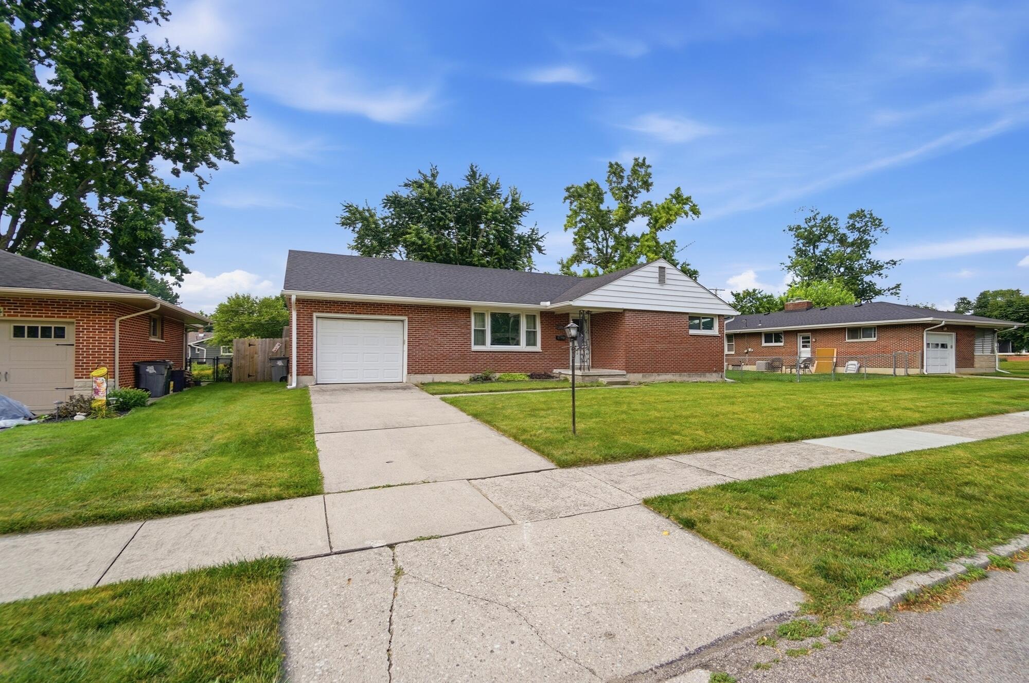 1380 Chelsea, Troy, Ohio 45373