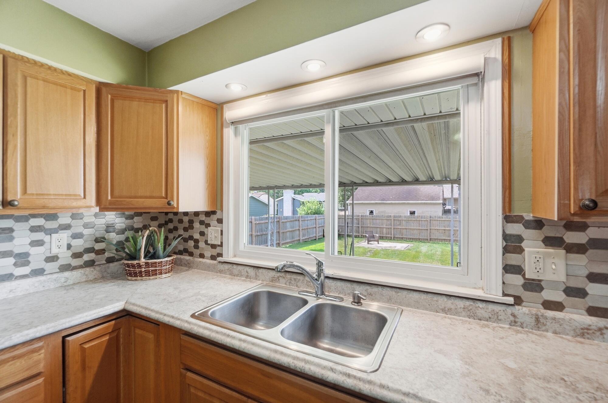 1380 Chelsea, Troy, Ohio 45373