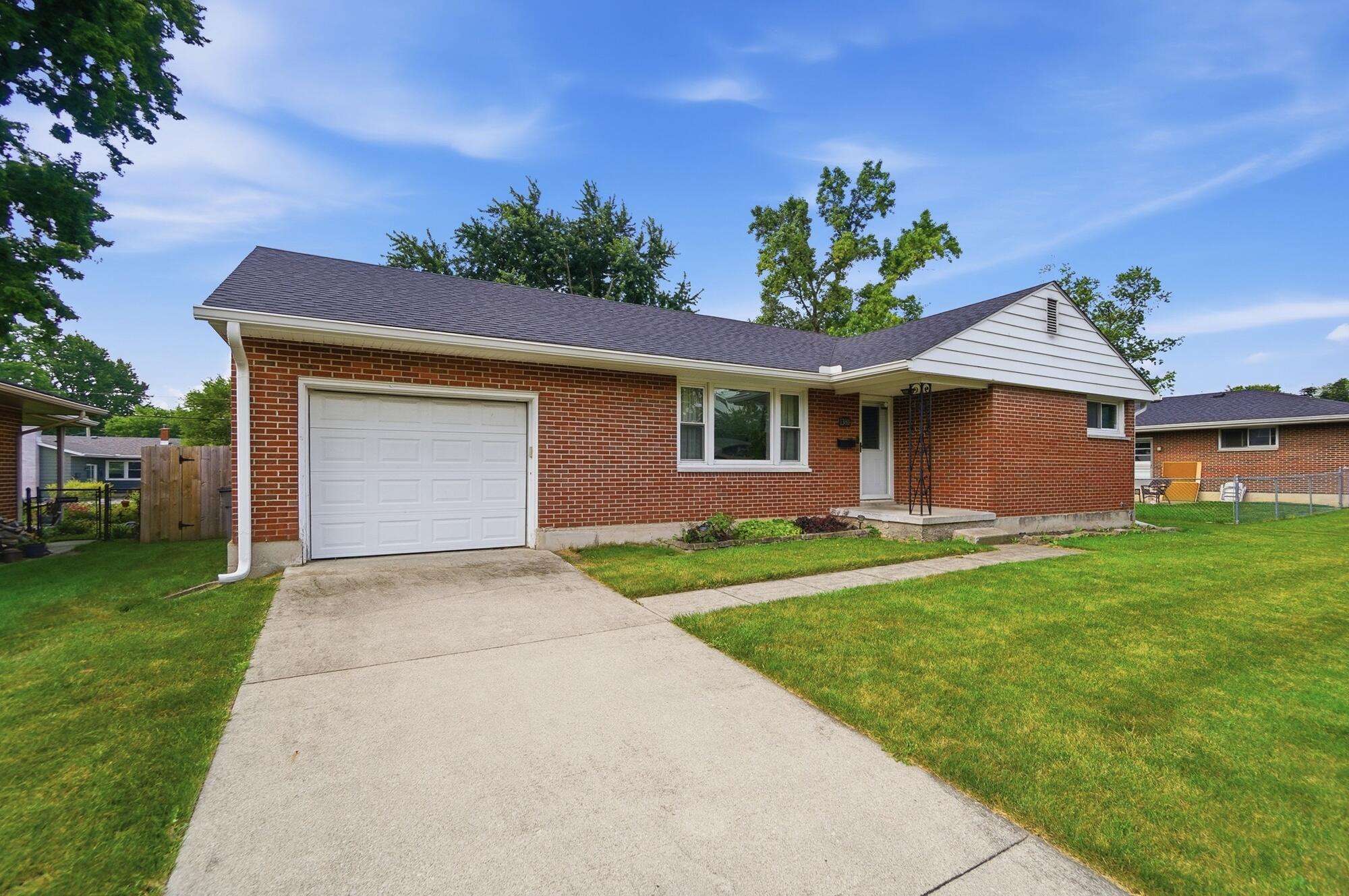 1380 Chelsea, Troy, Ohio 45373